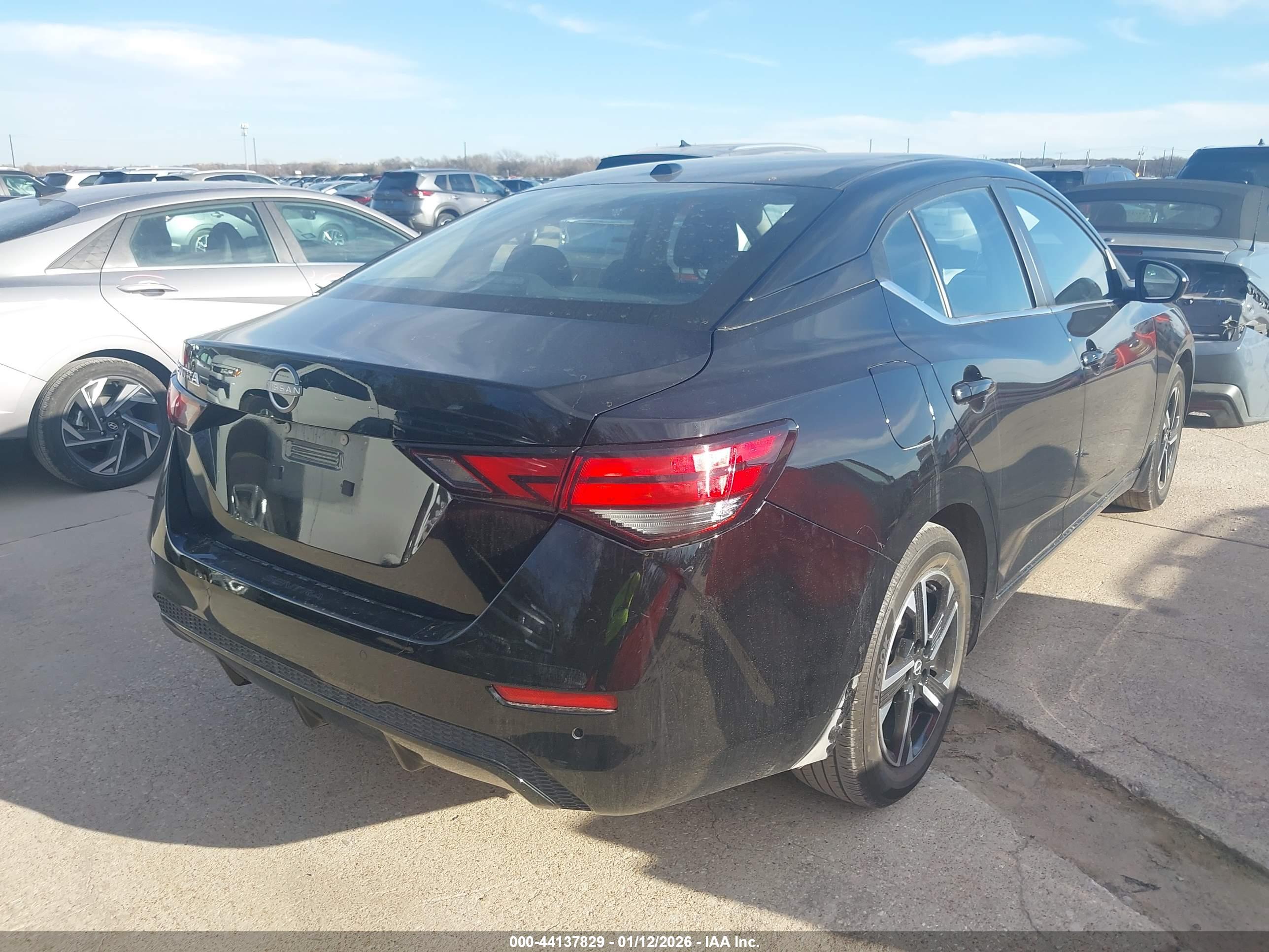 NISSAN SENTRA image 4