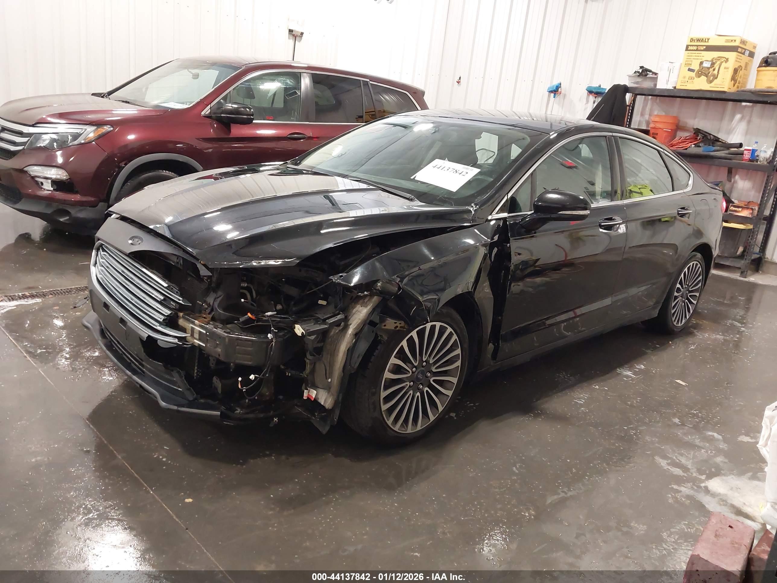 FORD FUSION image 2