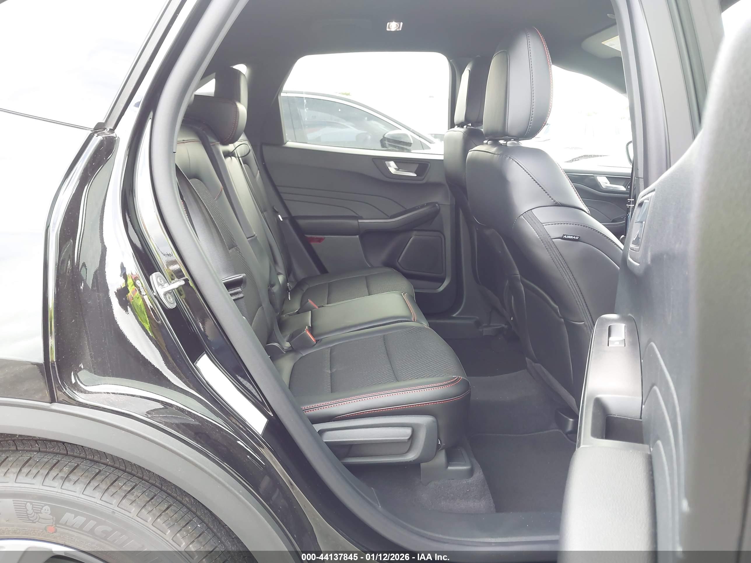 FORD ESCAPE image 8