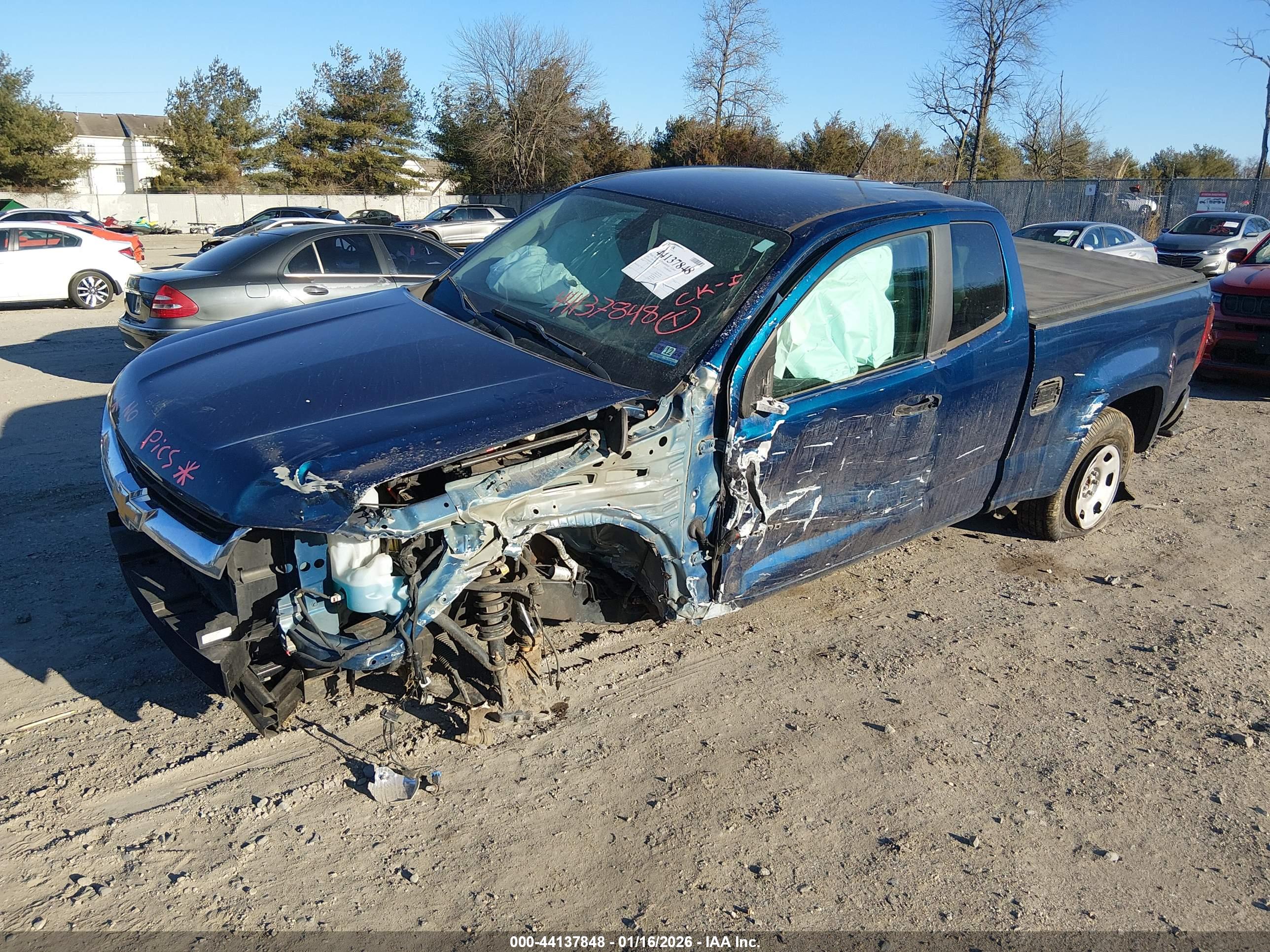 CHEVROLET COLORADO image 2