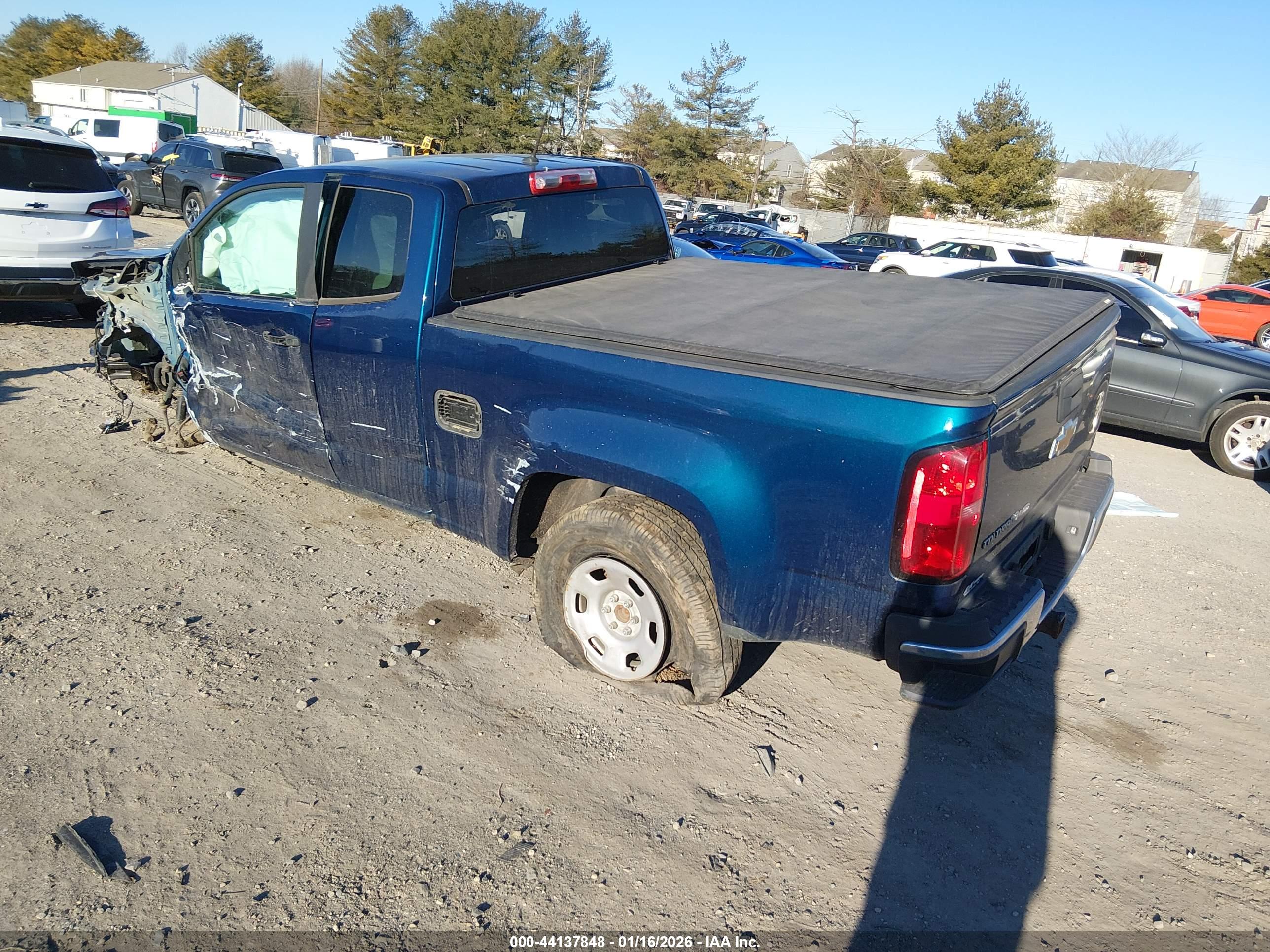 CHEVROLET COLORADO image 3
