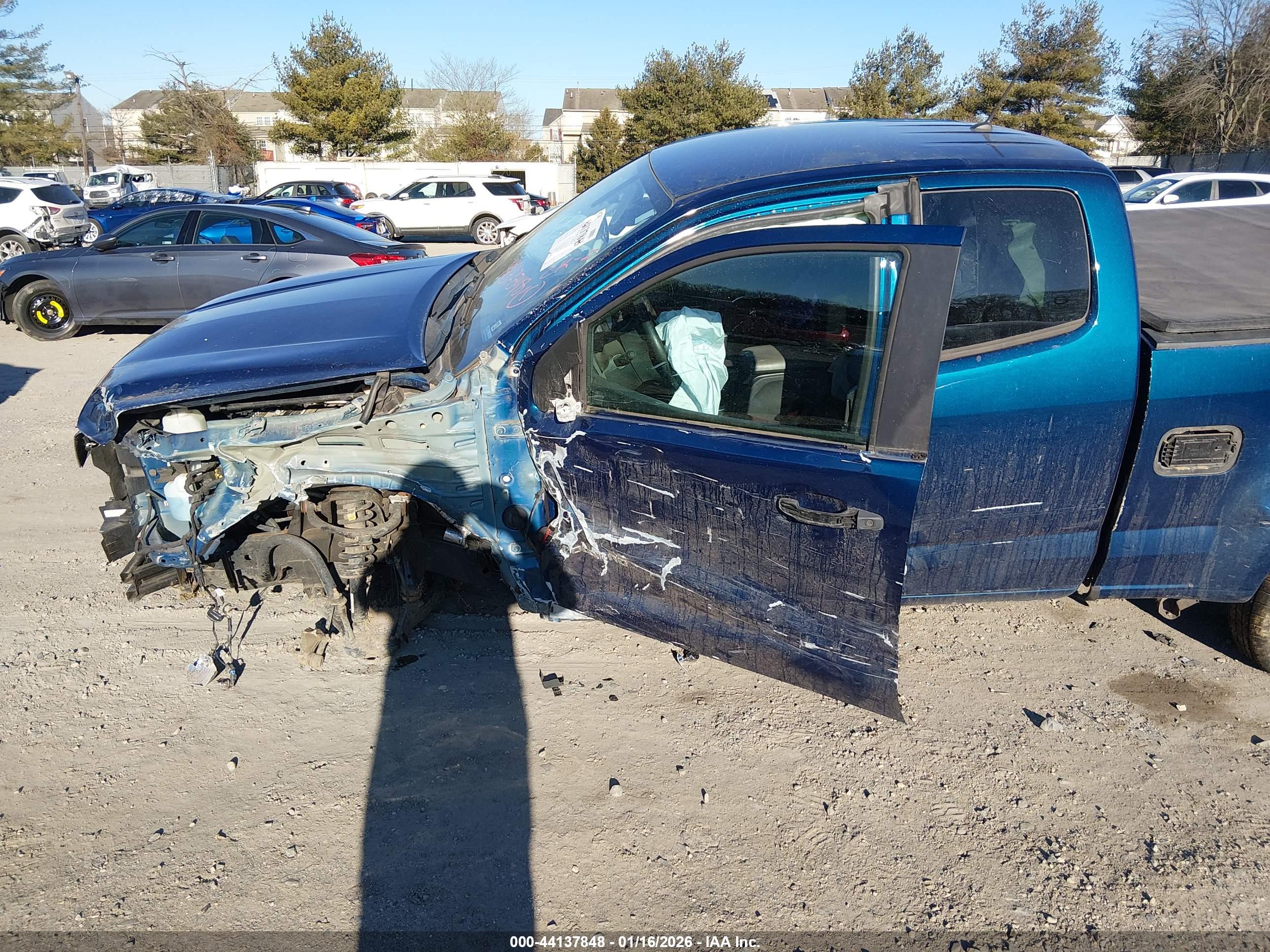 CHEVROLET COLORADO image 6