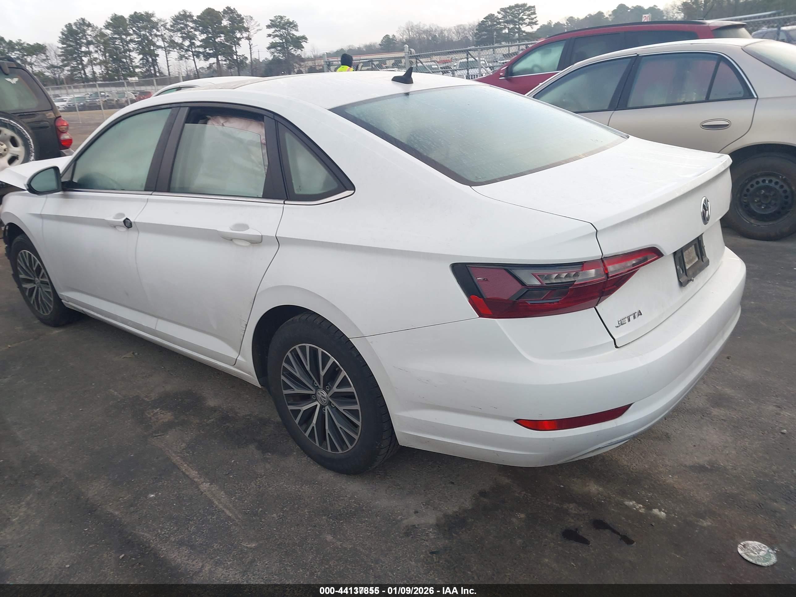 VOLKSWAGEN JETTA image 3