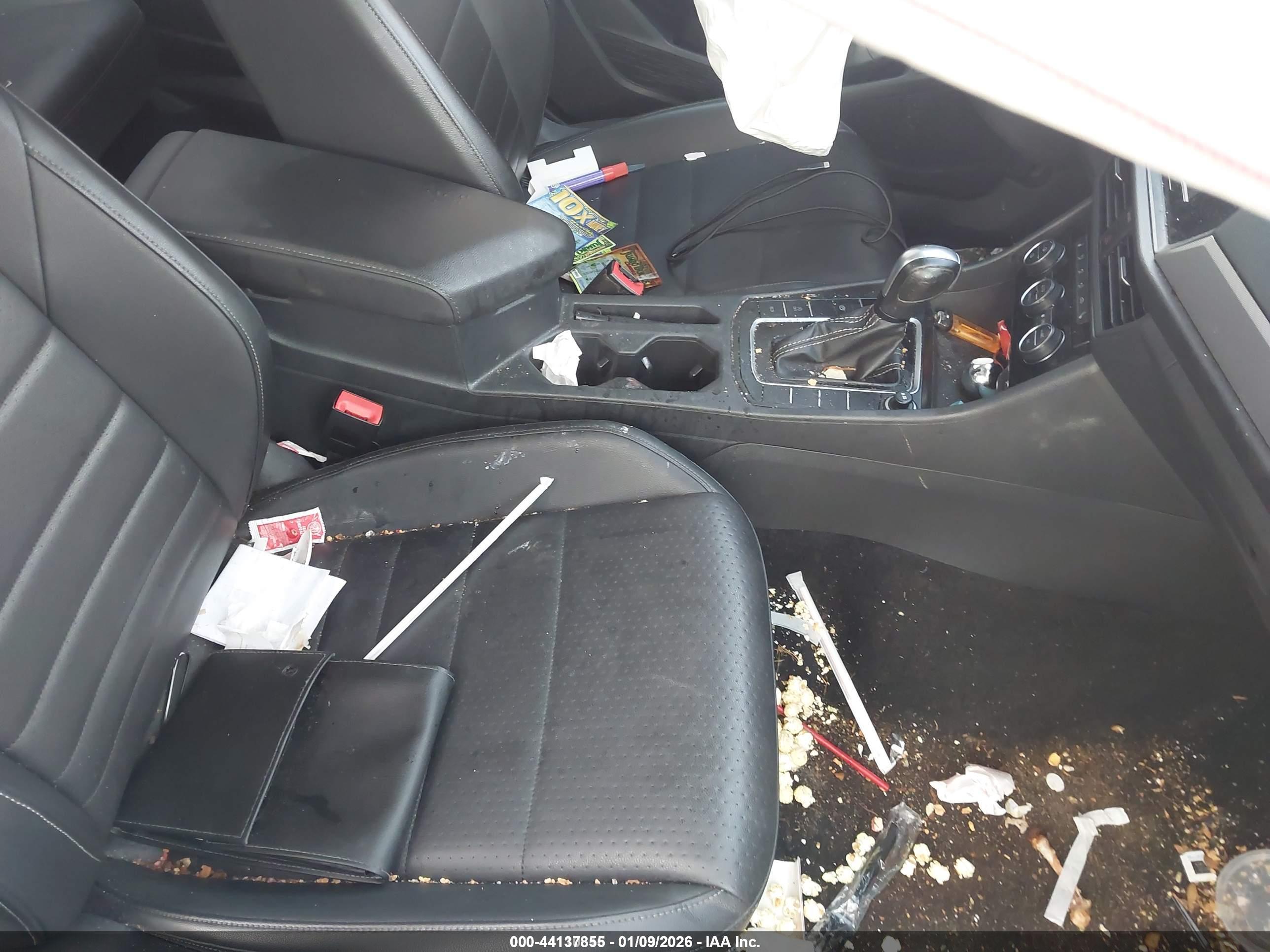 VOLKSWAGEN JETTA image 5