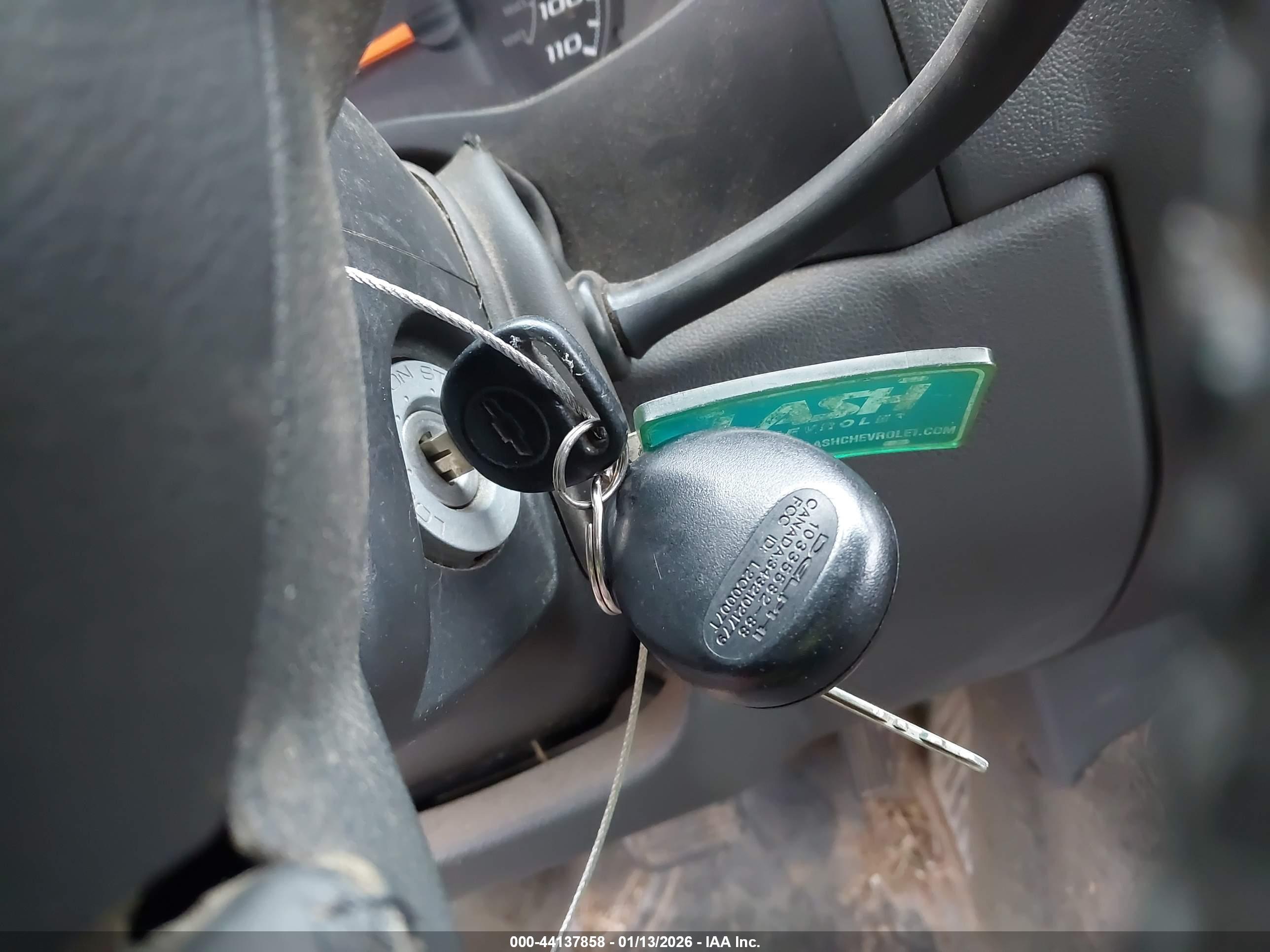 CHEVROLET COLORADO image 11