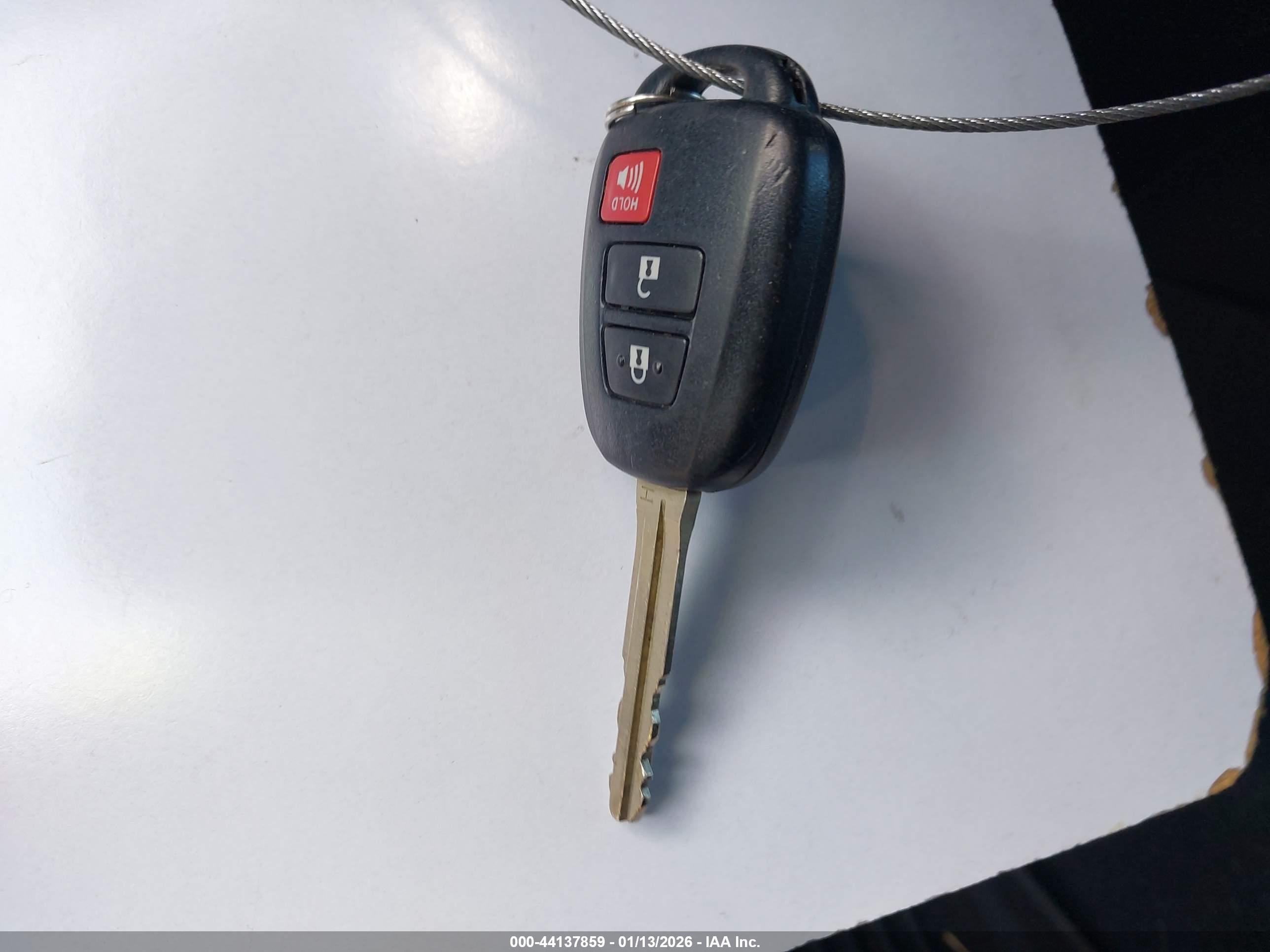 TOYOTA RAV4 image 11