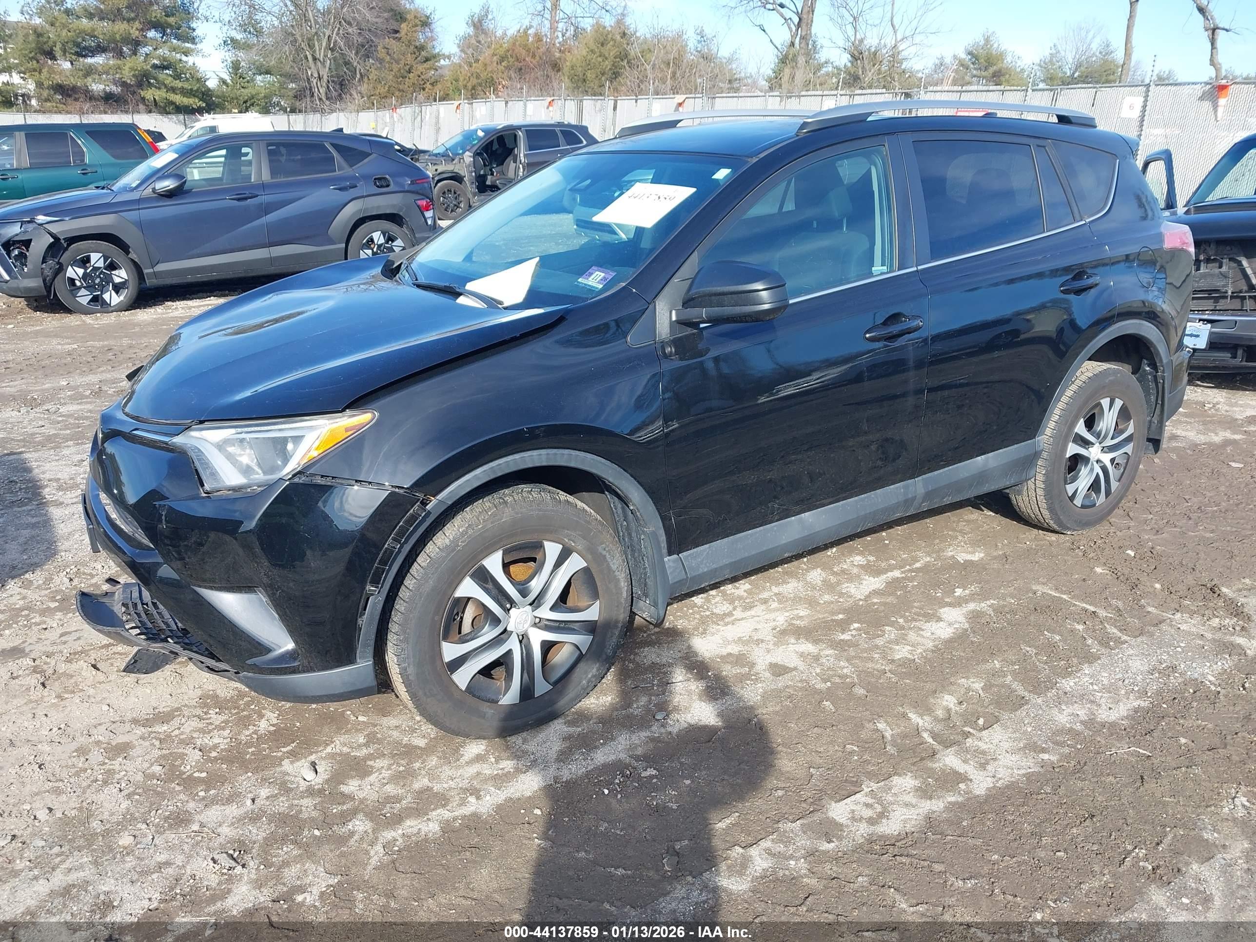 TOYOTA RAV4 image 2