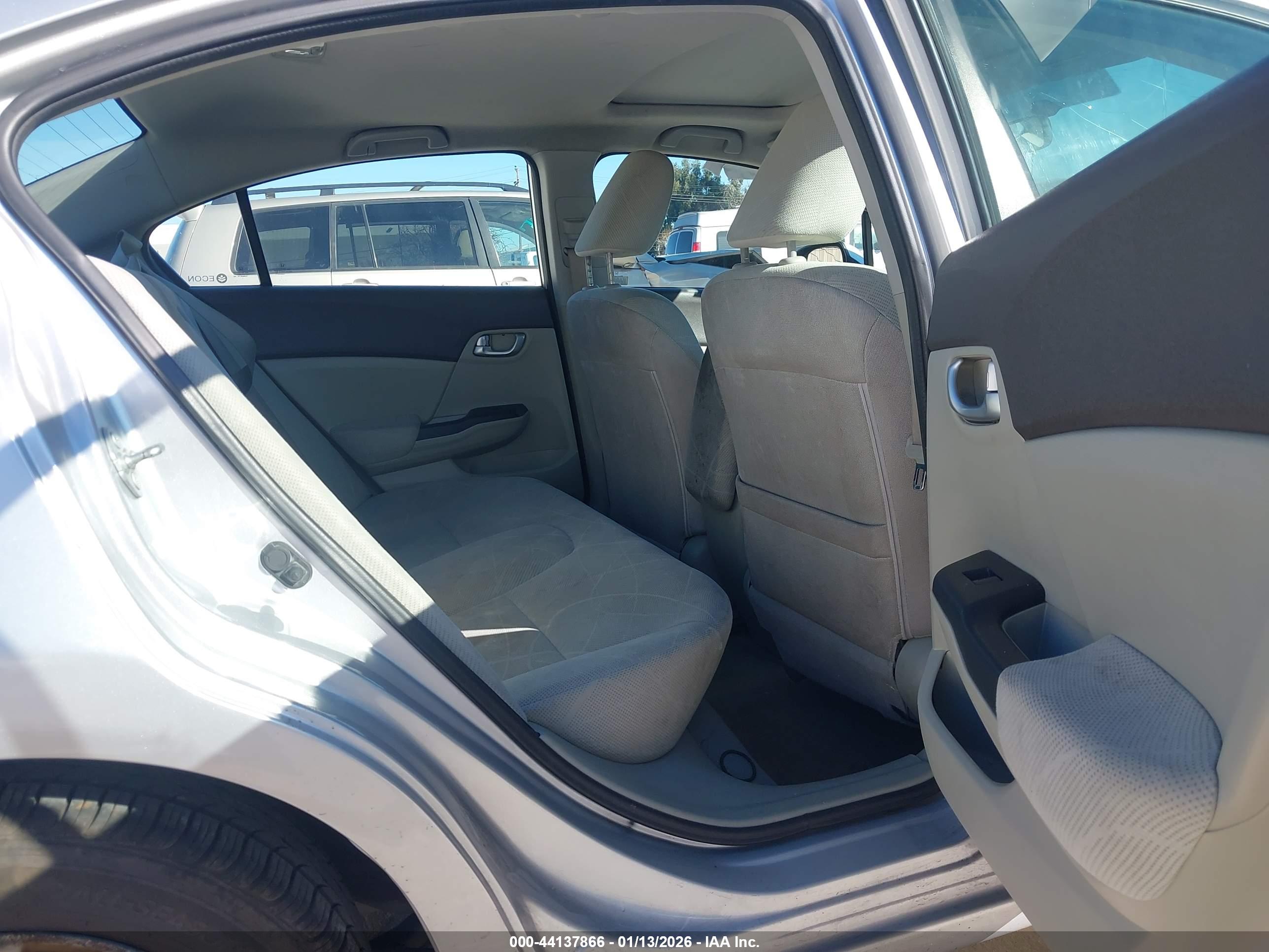 HONDA CIVIC image 8
