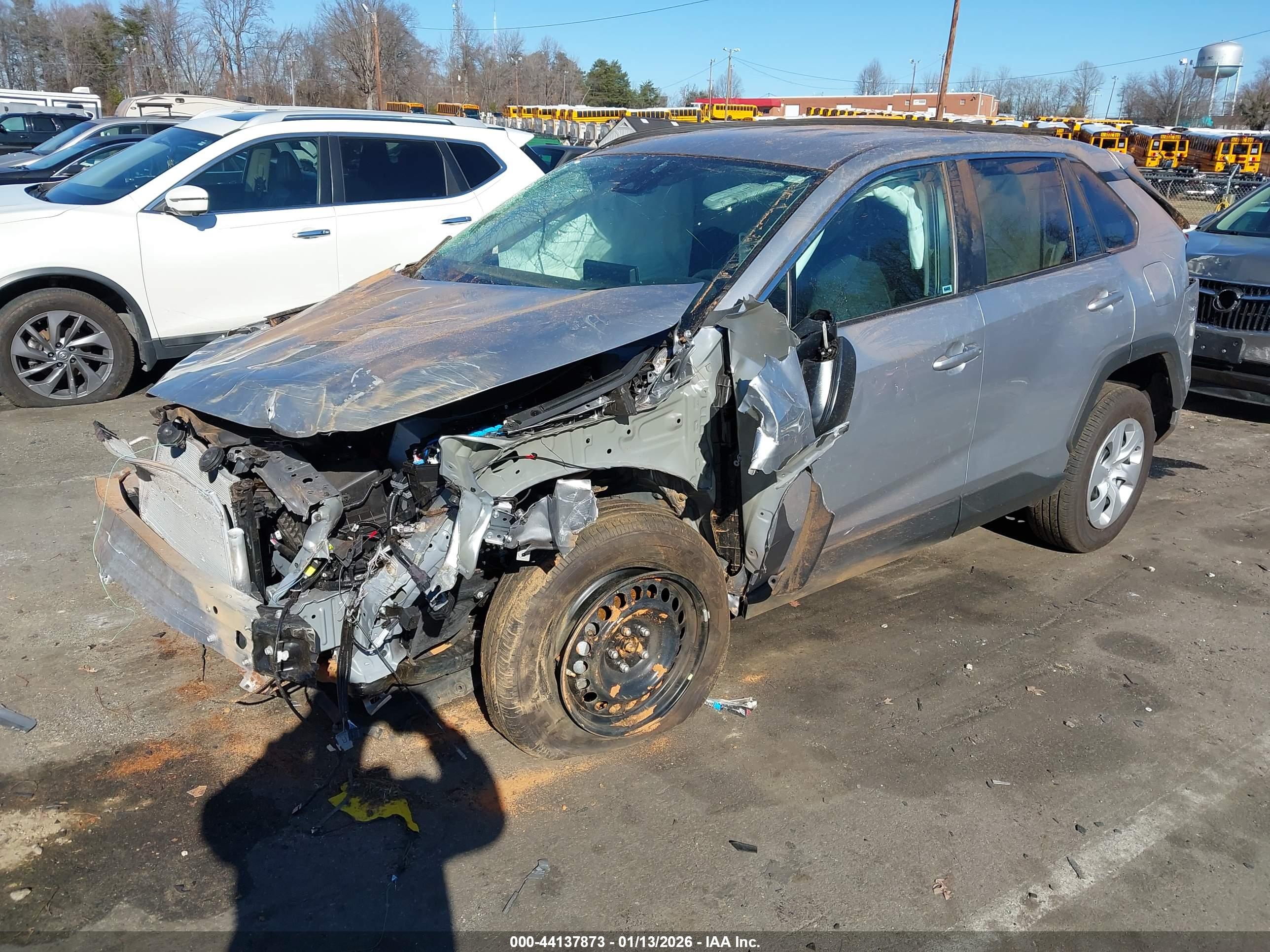 TOYOTA RAV4 image 2