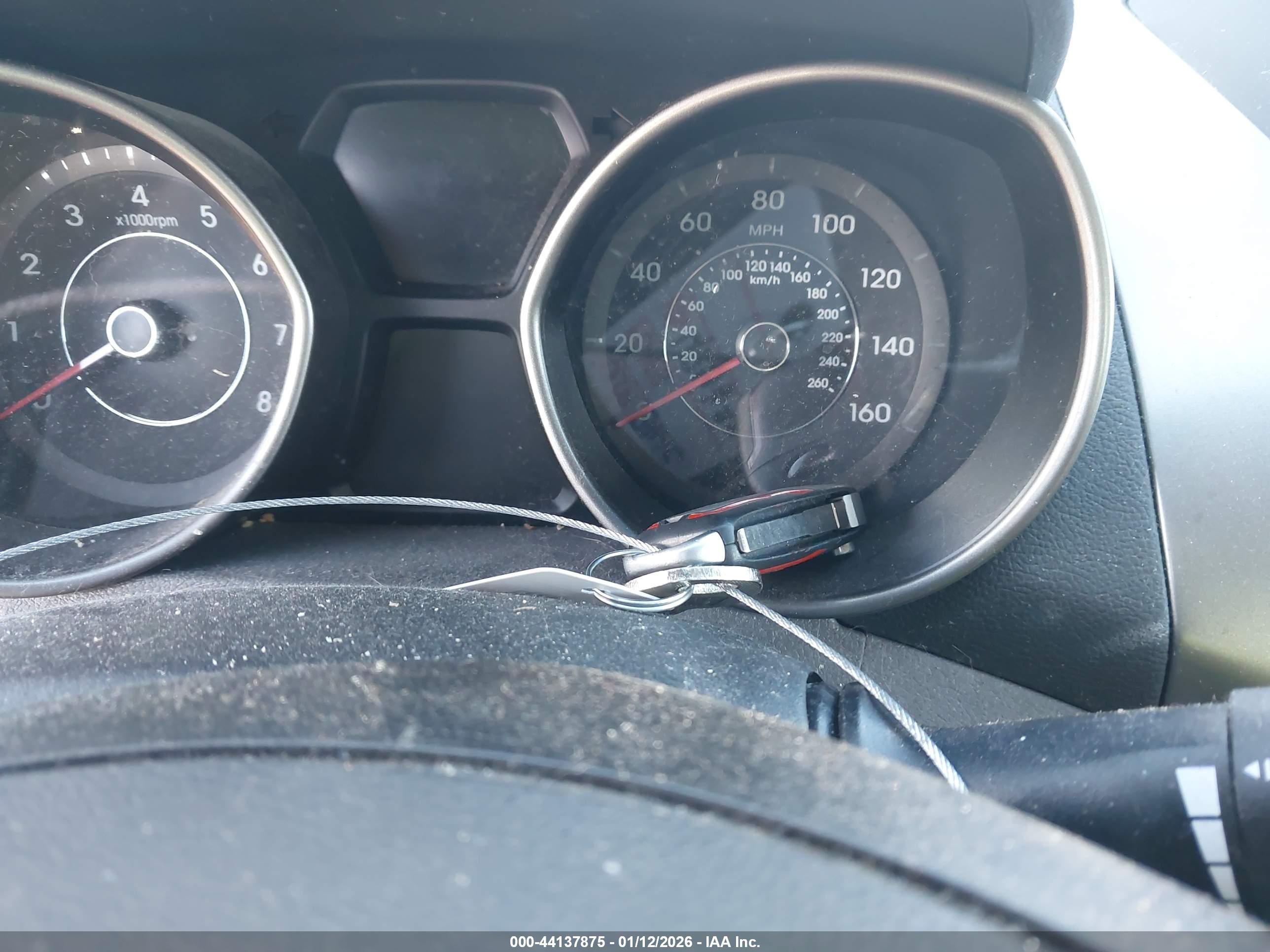 HYUNDAI ELANTRA image 11