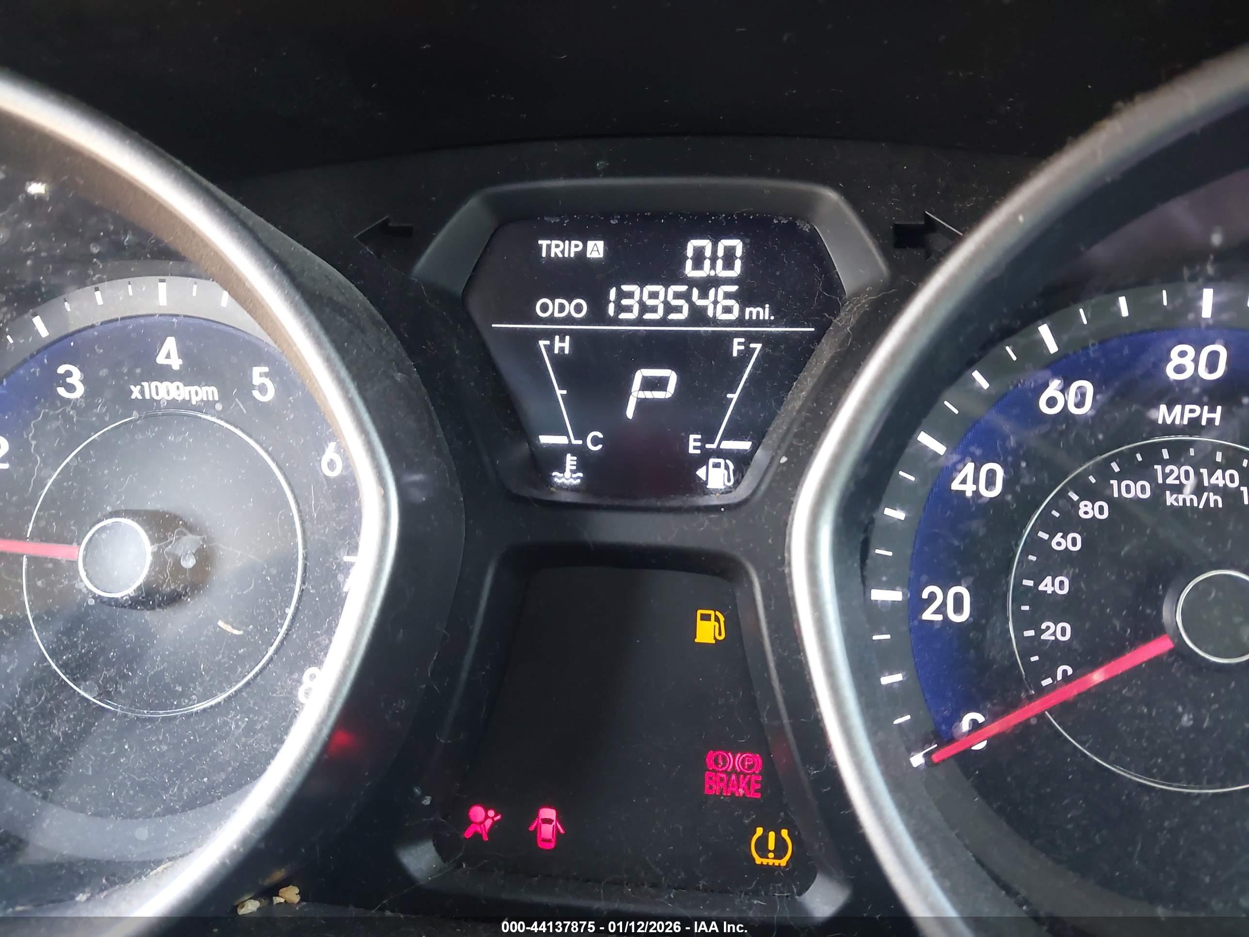 HYUNDAI ELANTRA image 7