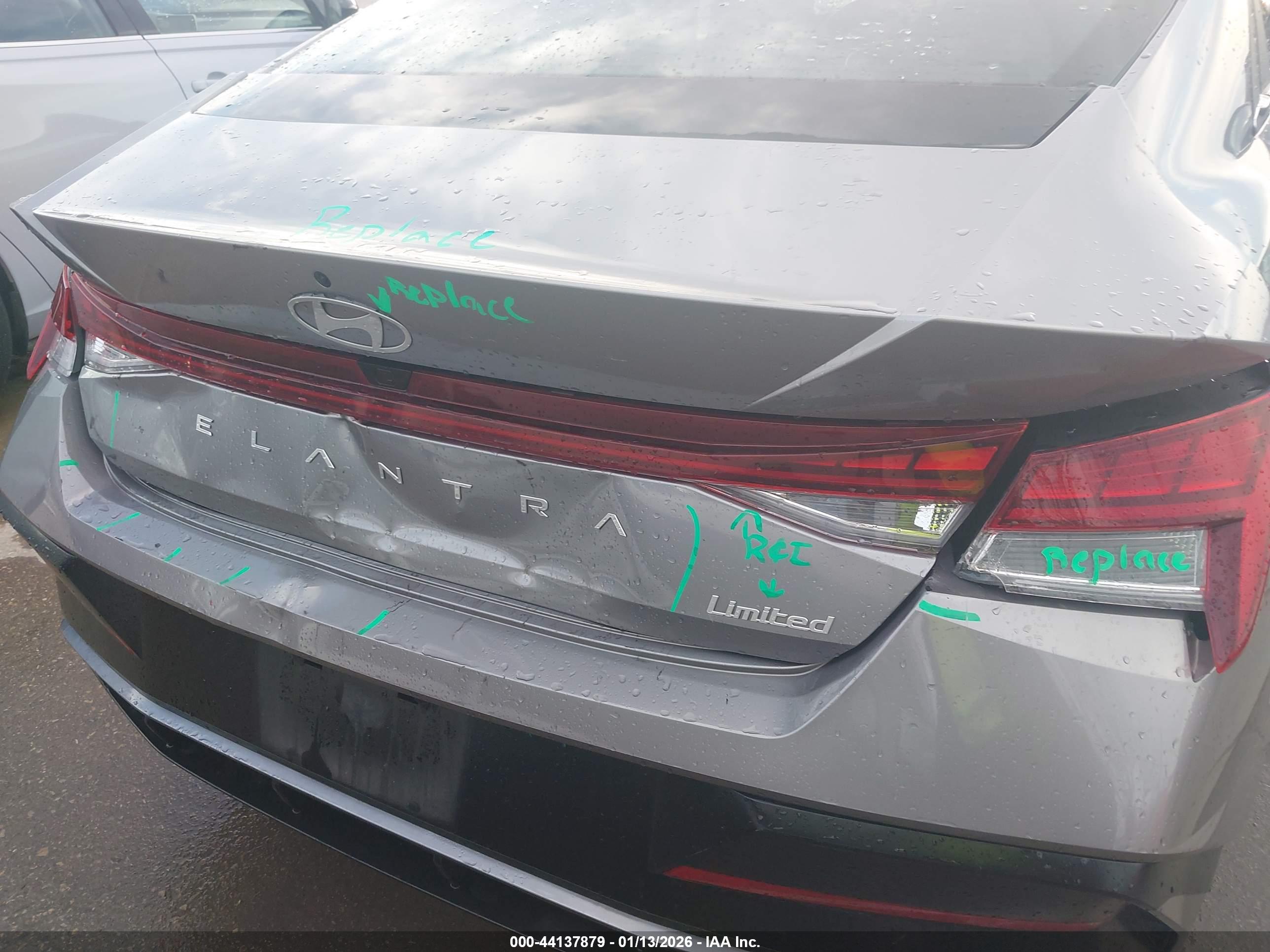 HYUNDAI ELANTRA image 6