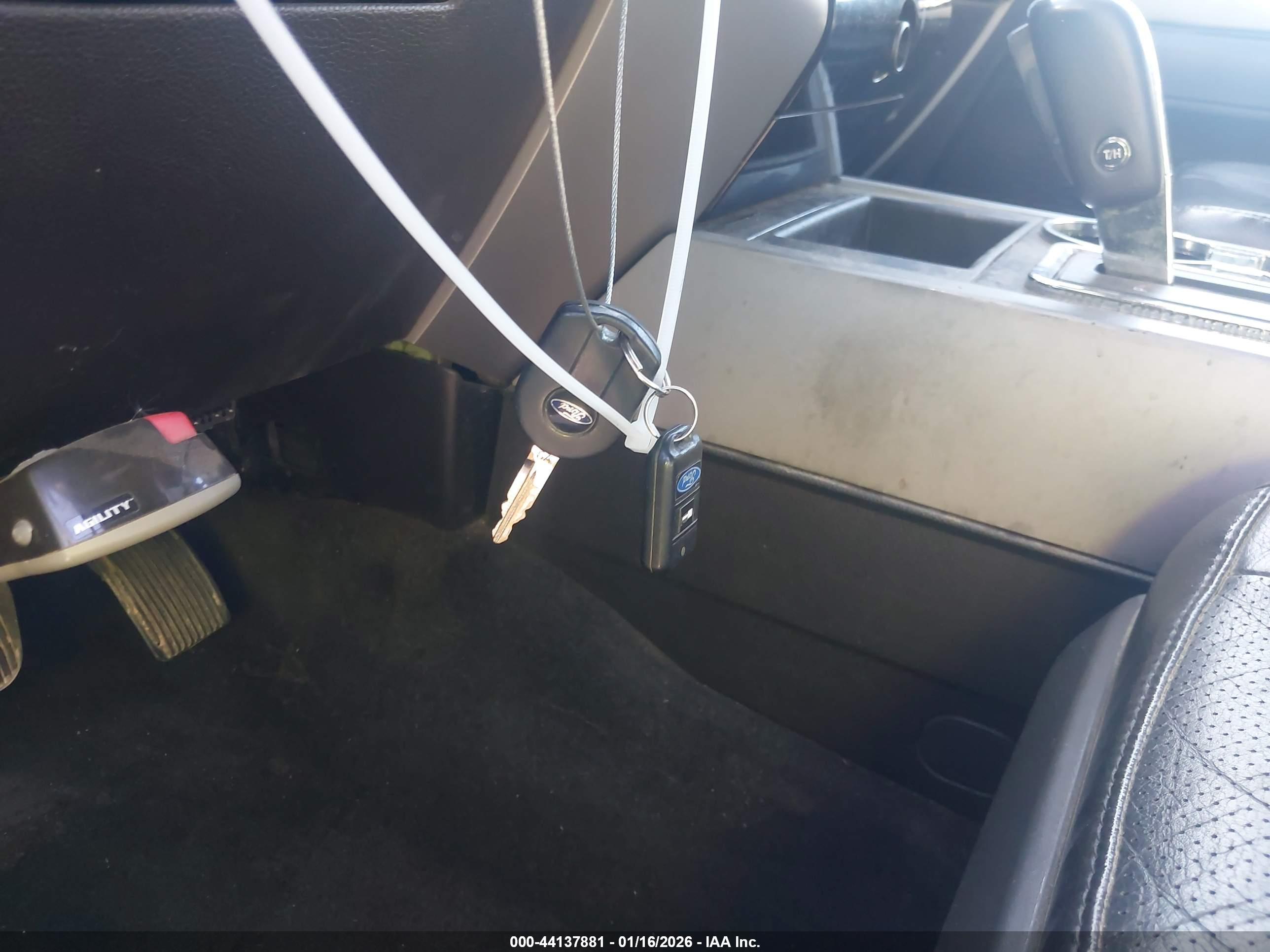 FORD EXPEDITION image 11