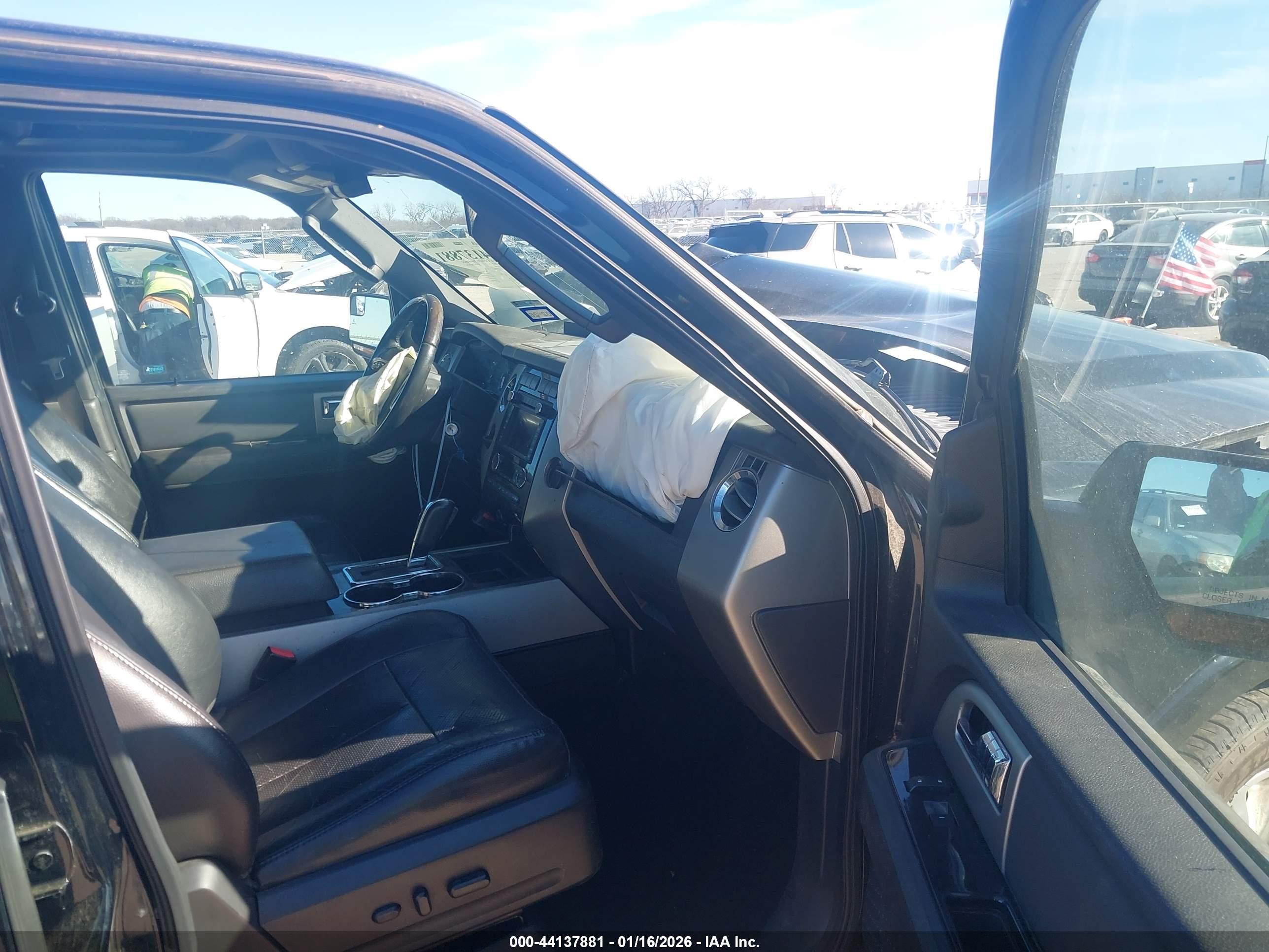 FORD EXPEDITION image 5