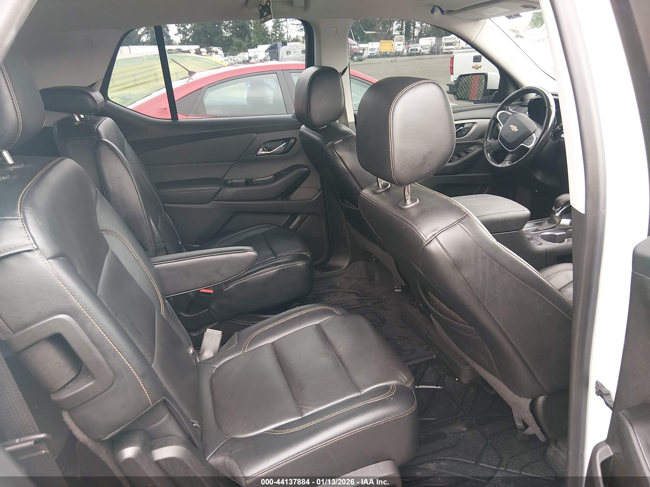 CHEVROLET TRAVERSE image 8