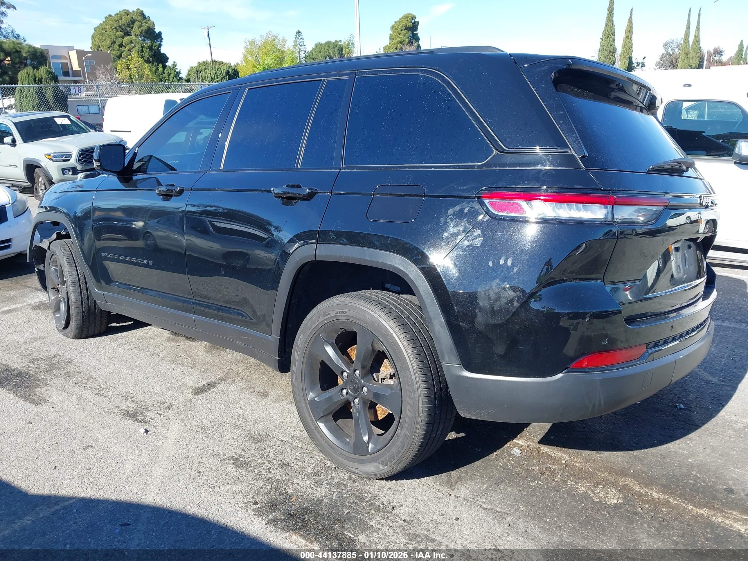 JEEP GRAND image 3