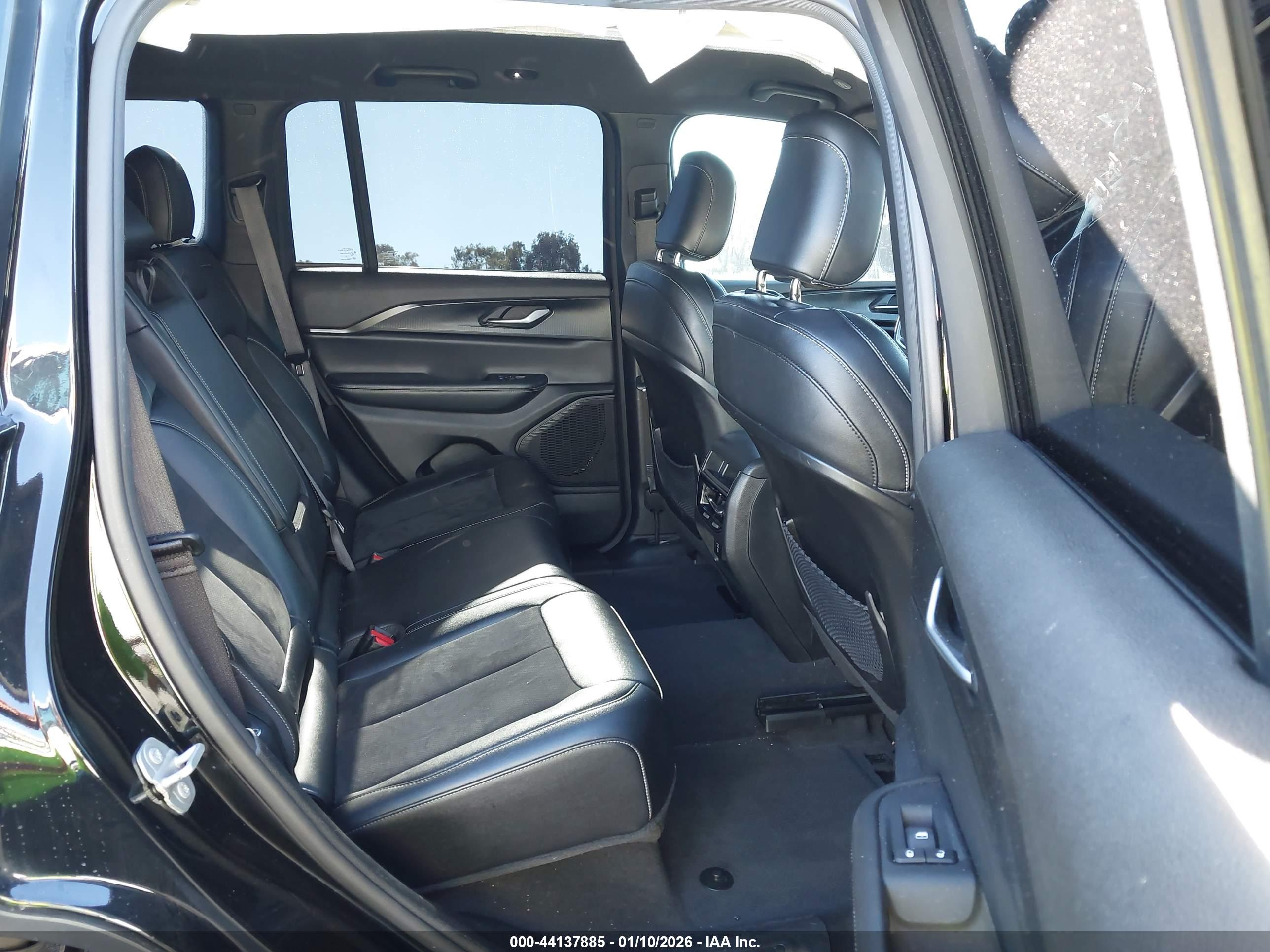 JEEP GRAND image 8