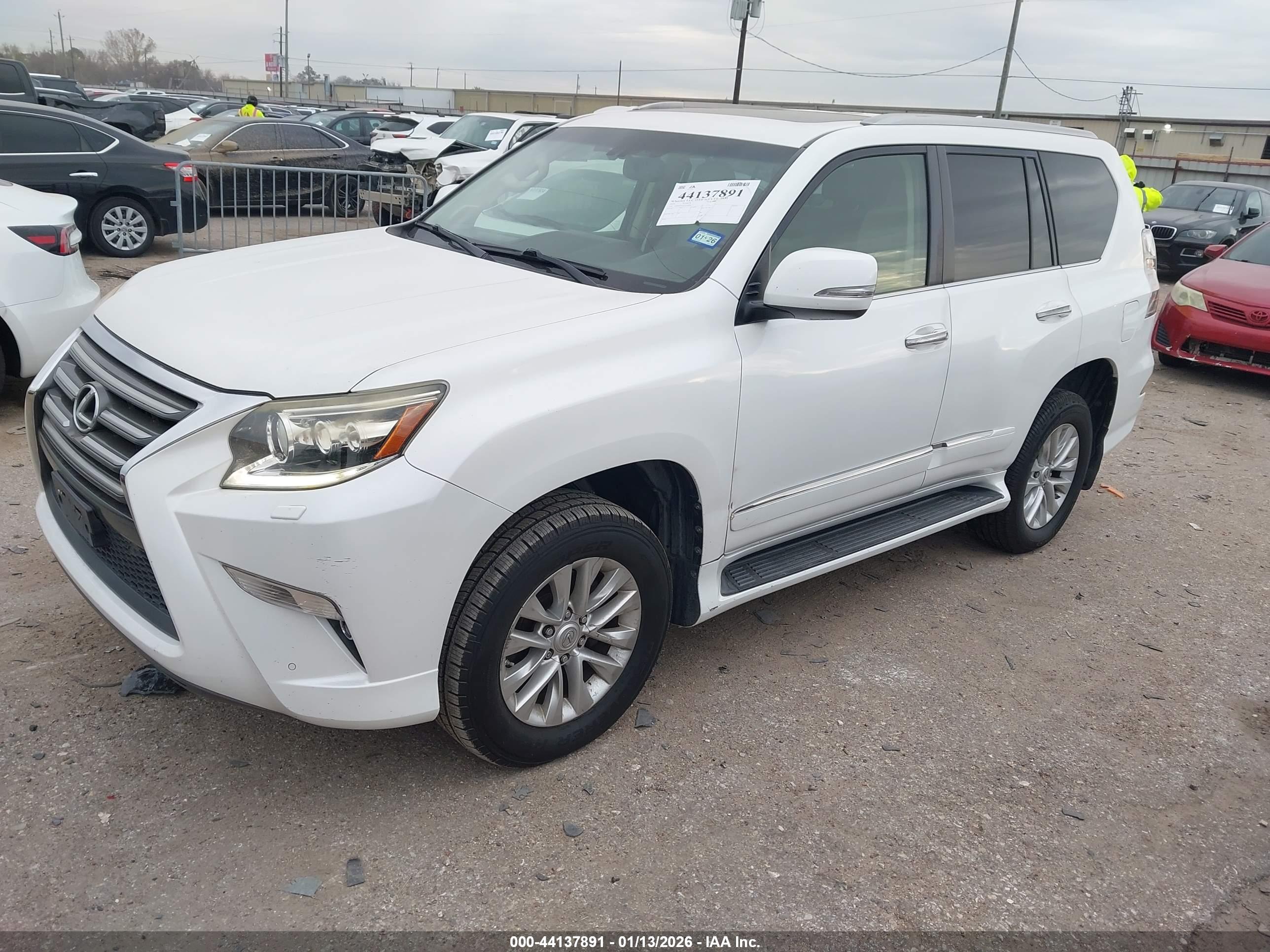 LEXUS GX image 2