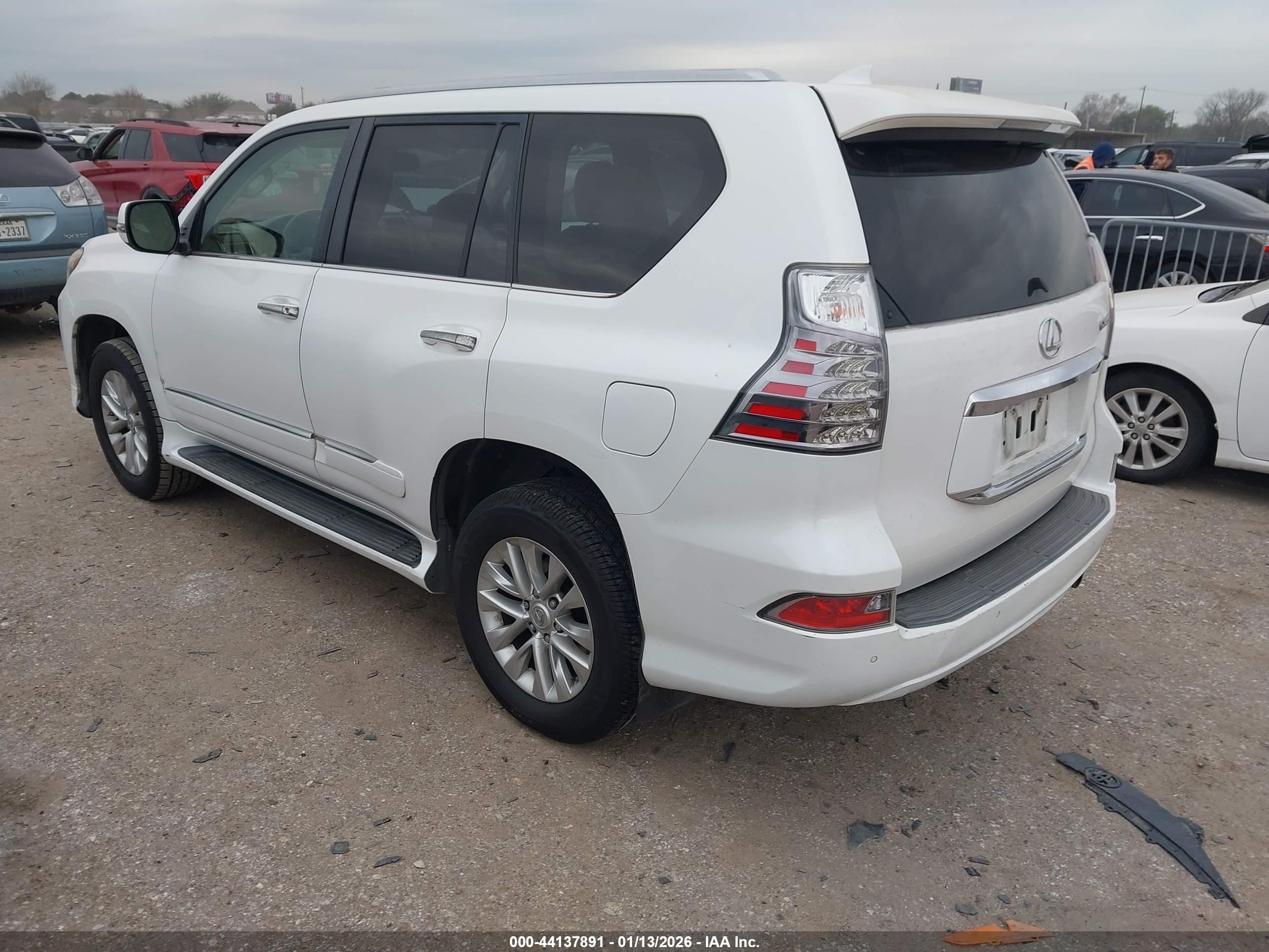 LEXUS GX image 3