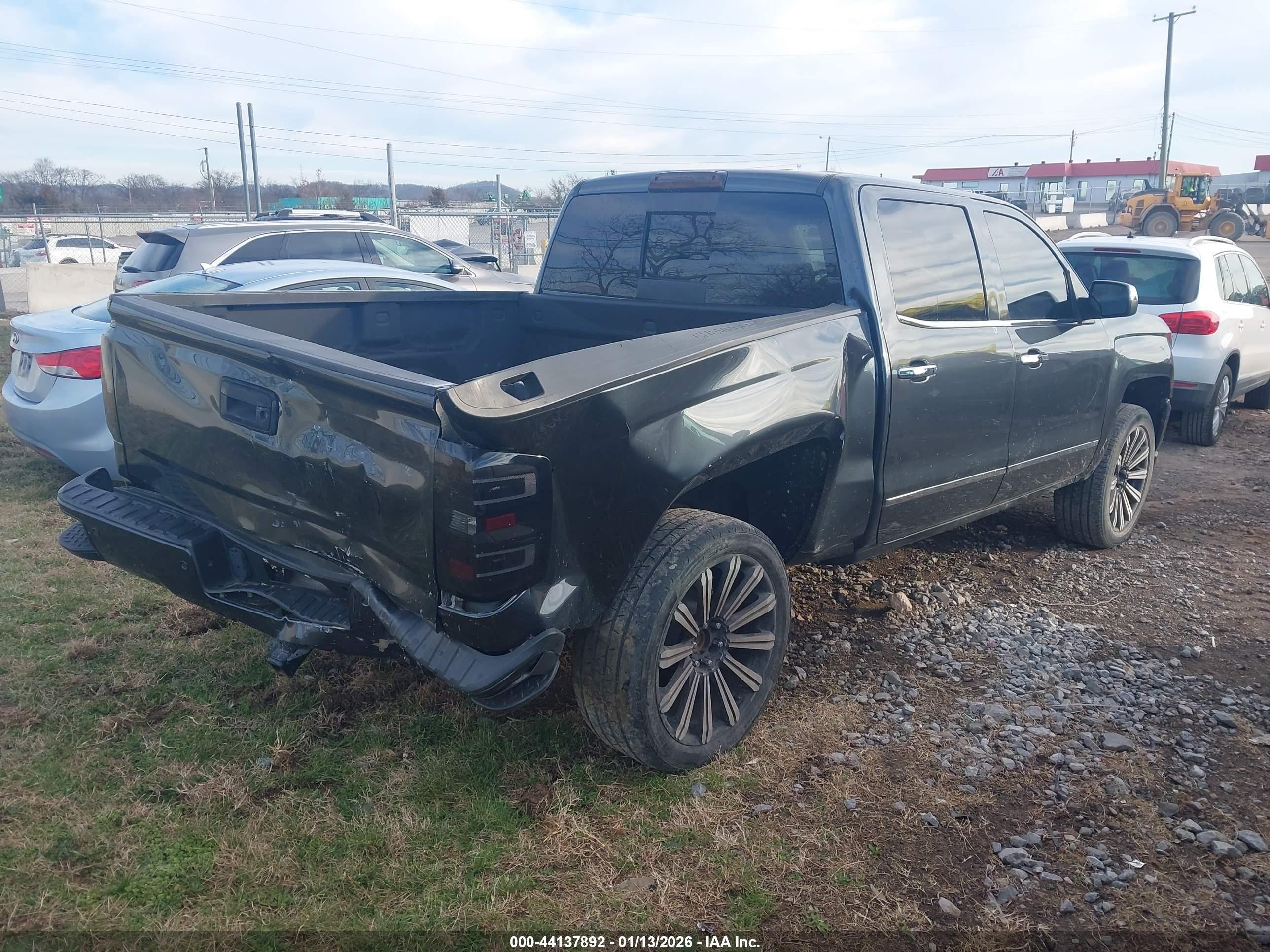 CHEVROLET SILVERADO image 4