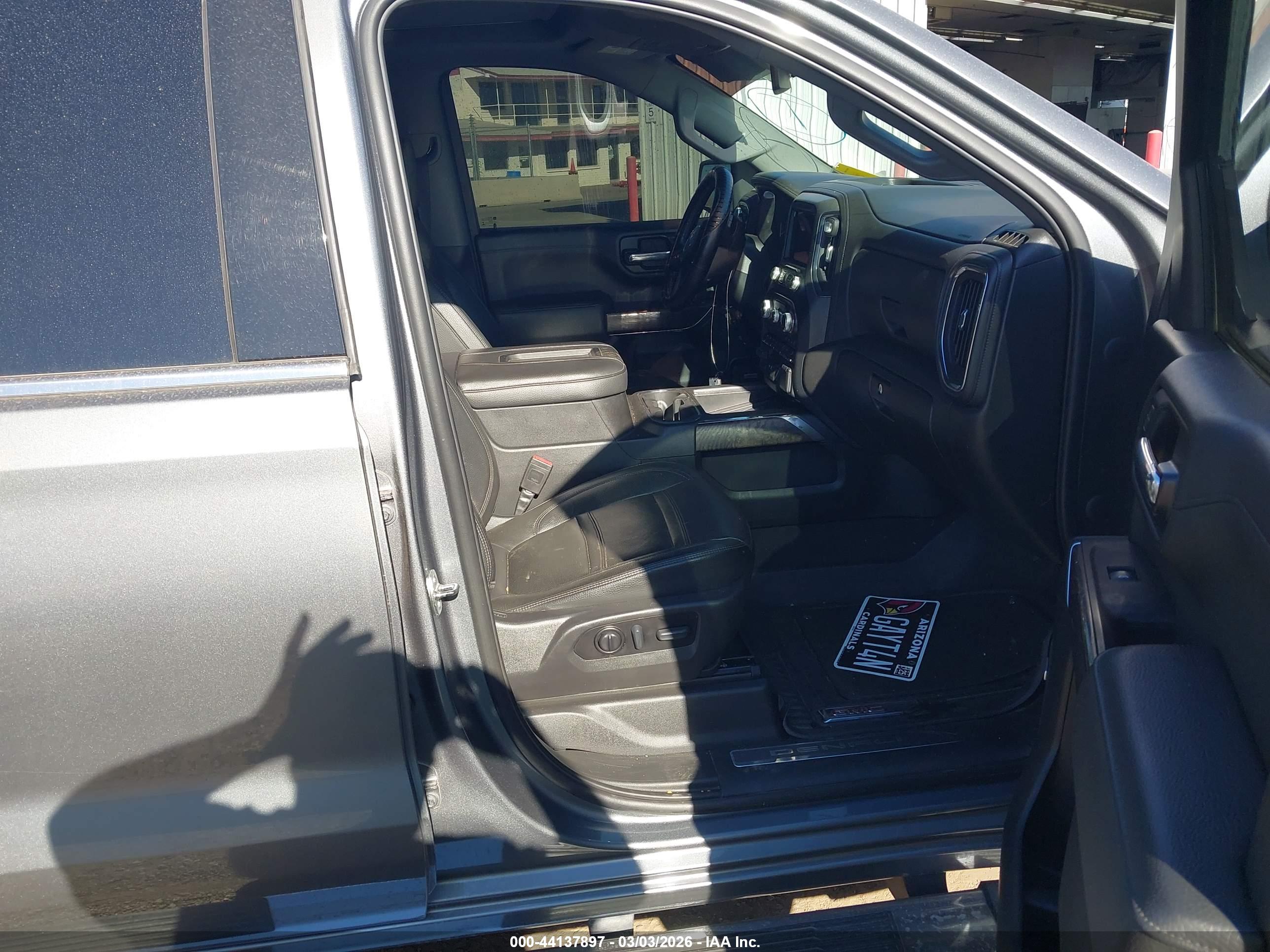 GMC SIERRA image 5