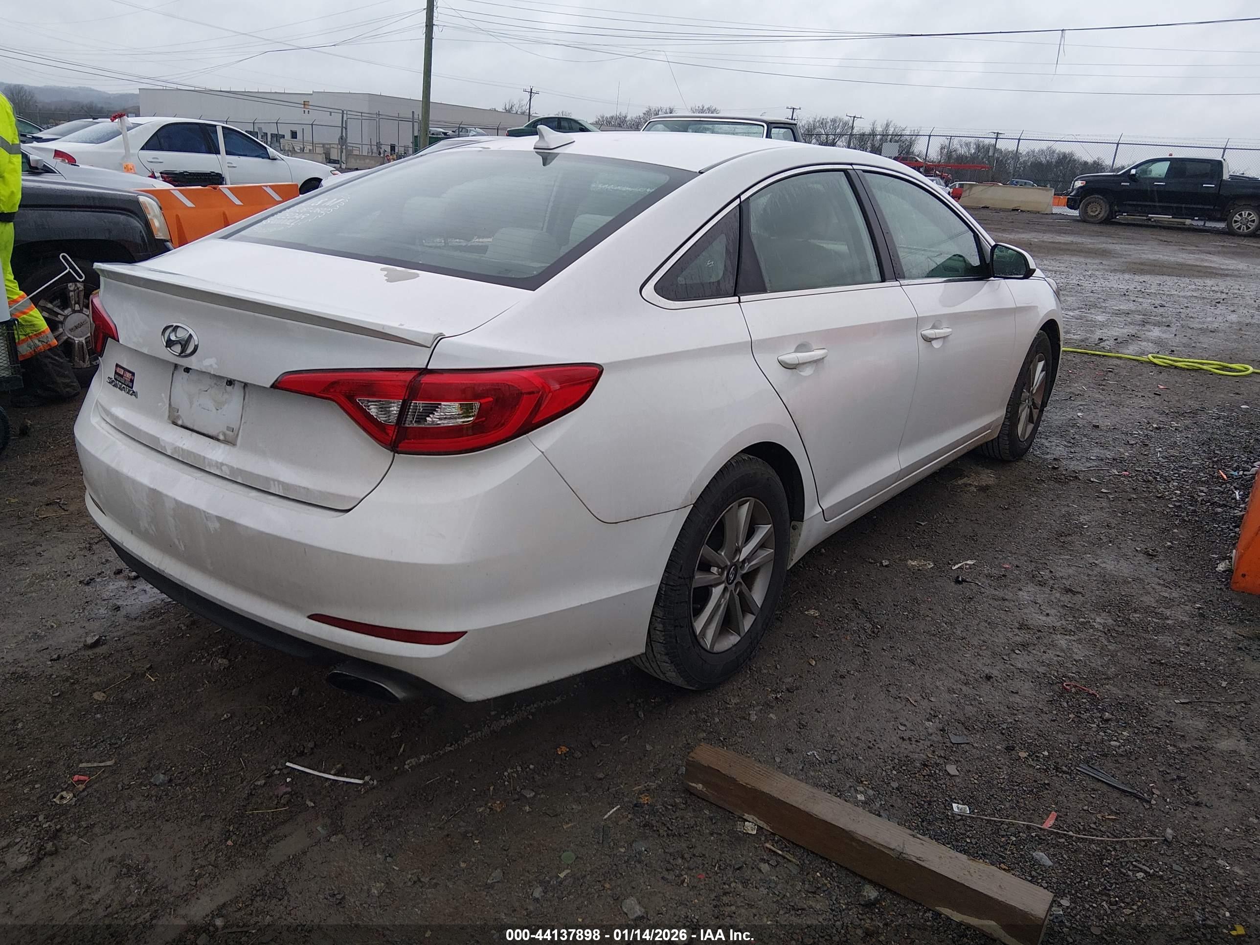 HYUNDAI SONATA image 4