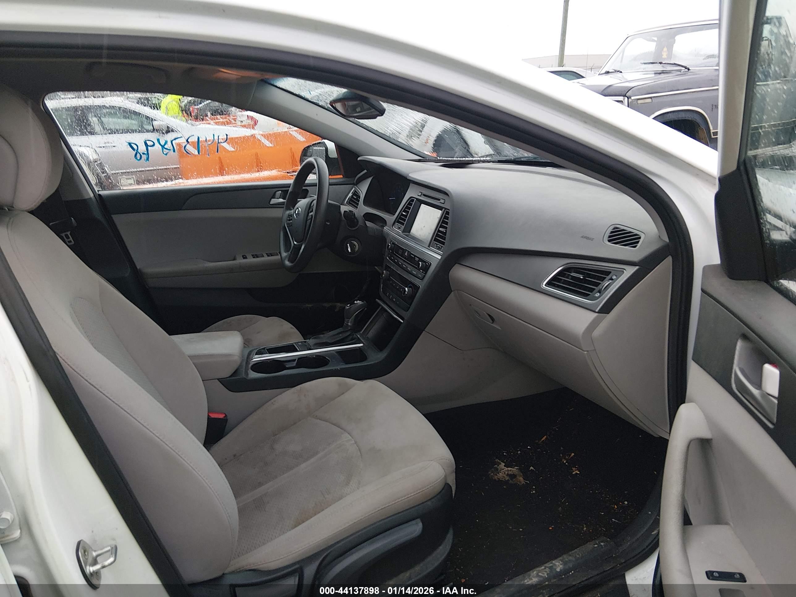 HYUNDAI SONATA image 5