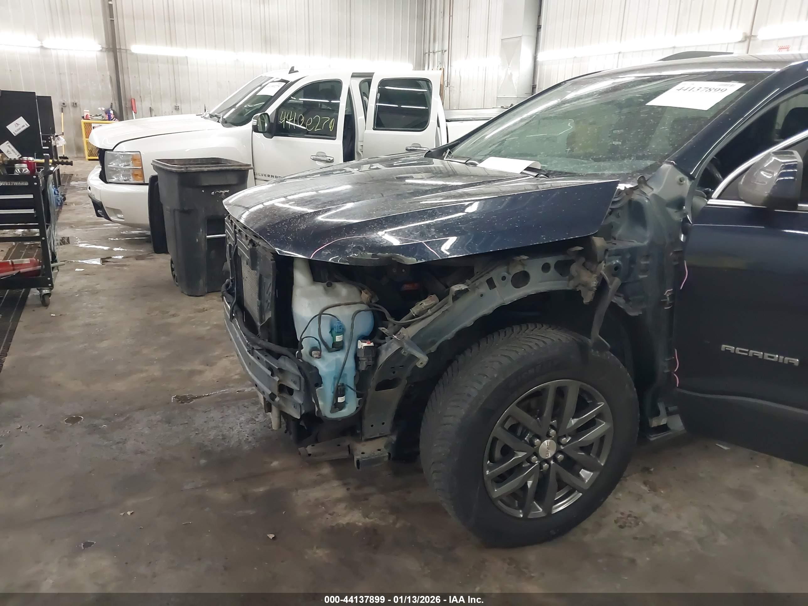 GMC ACADIA image 6
