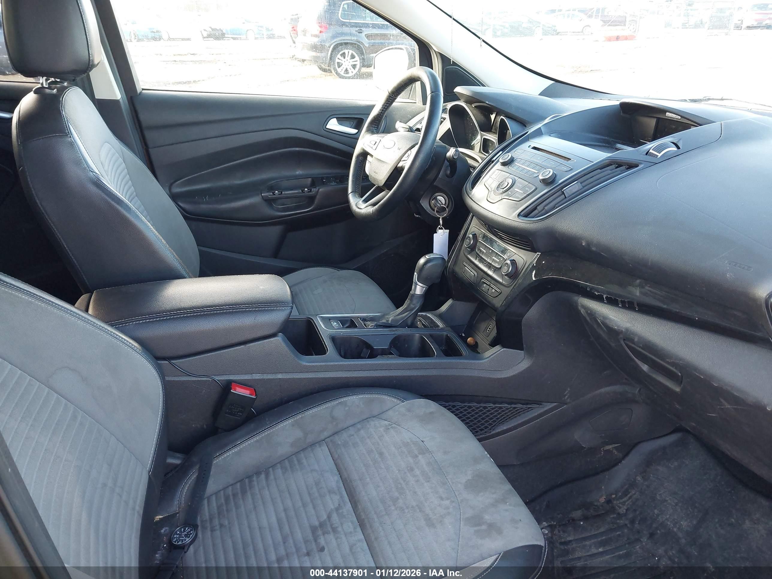 FORD ESCAPE image 5