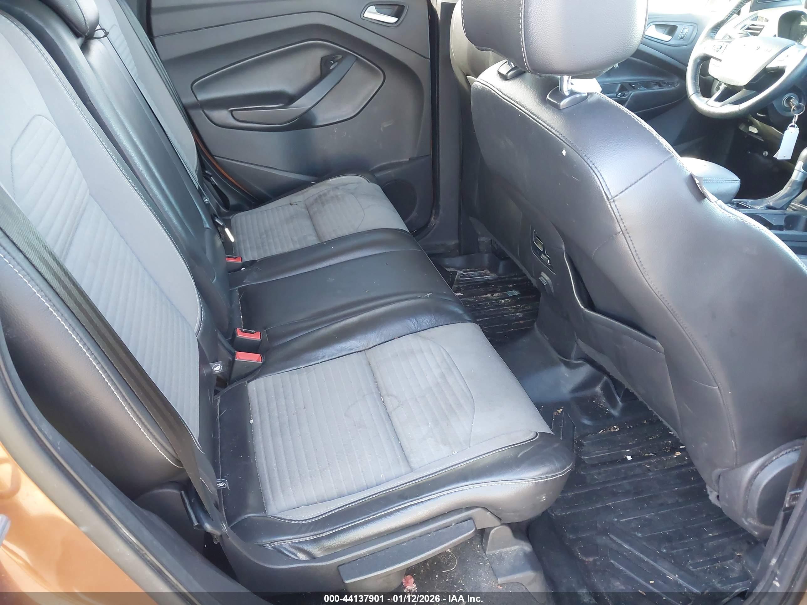 FORD ESCAPE image 8
