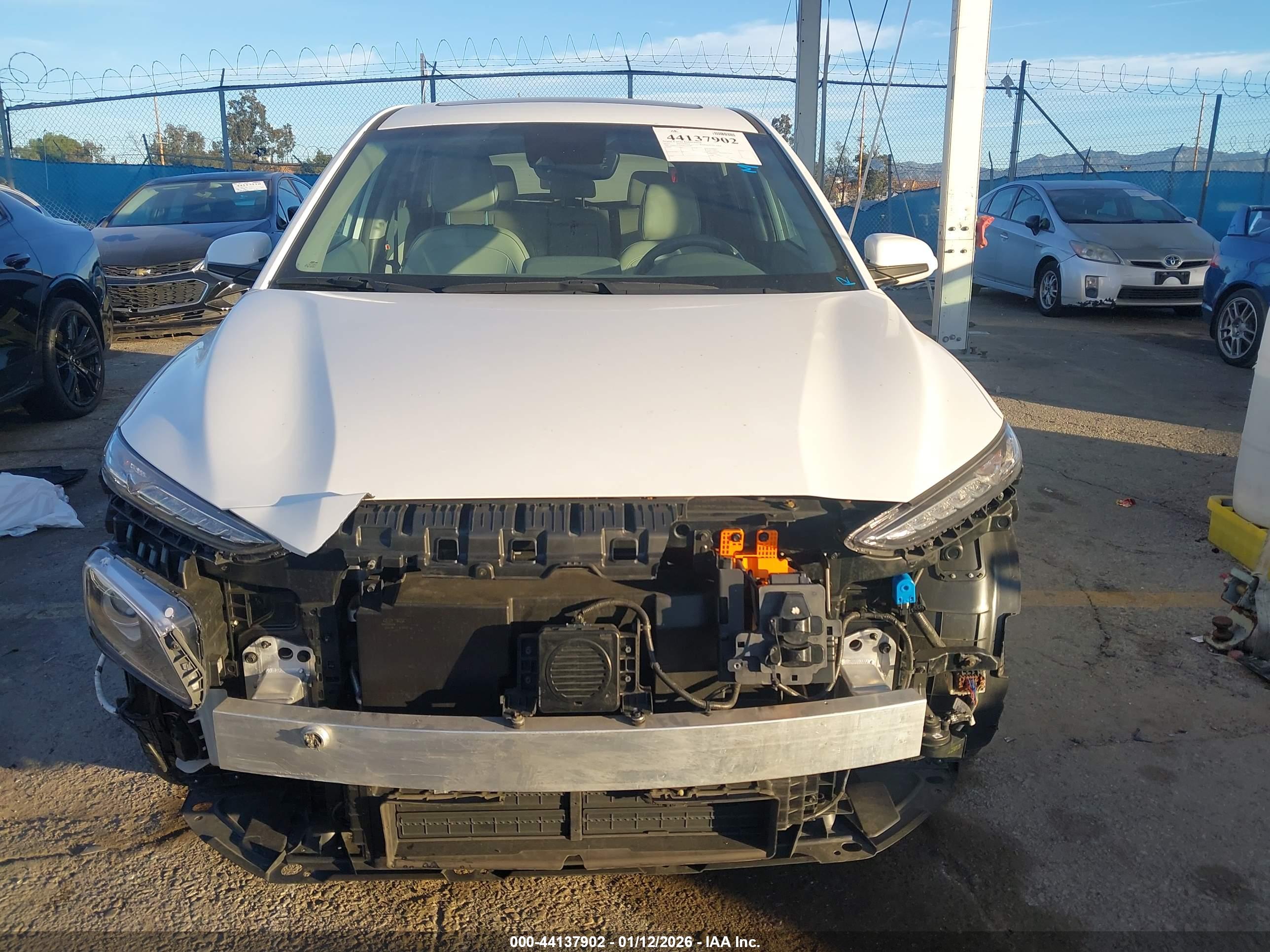 HYUNDAI KONA image 6