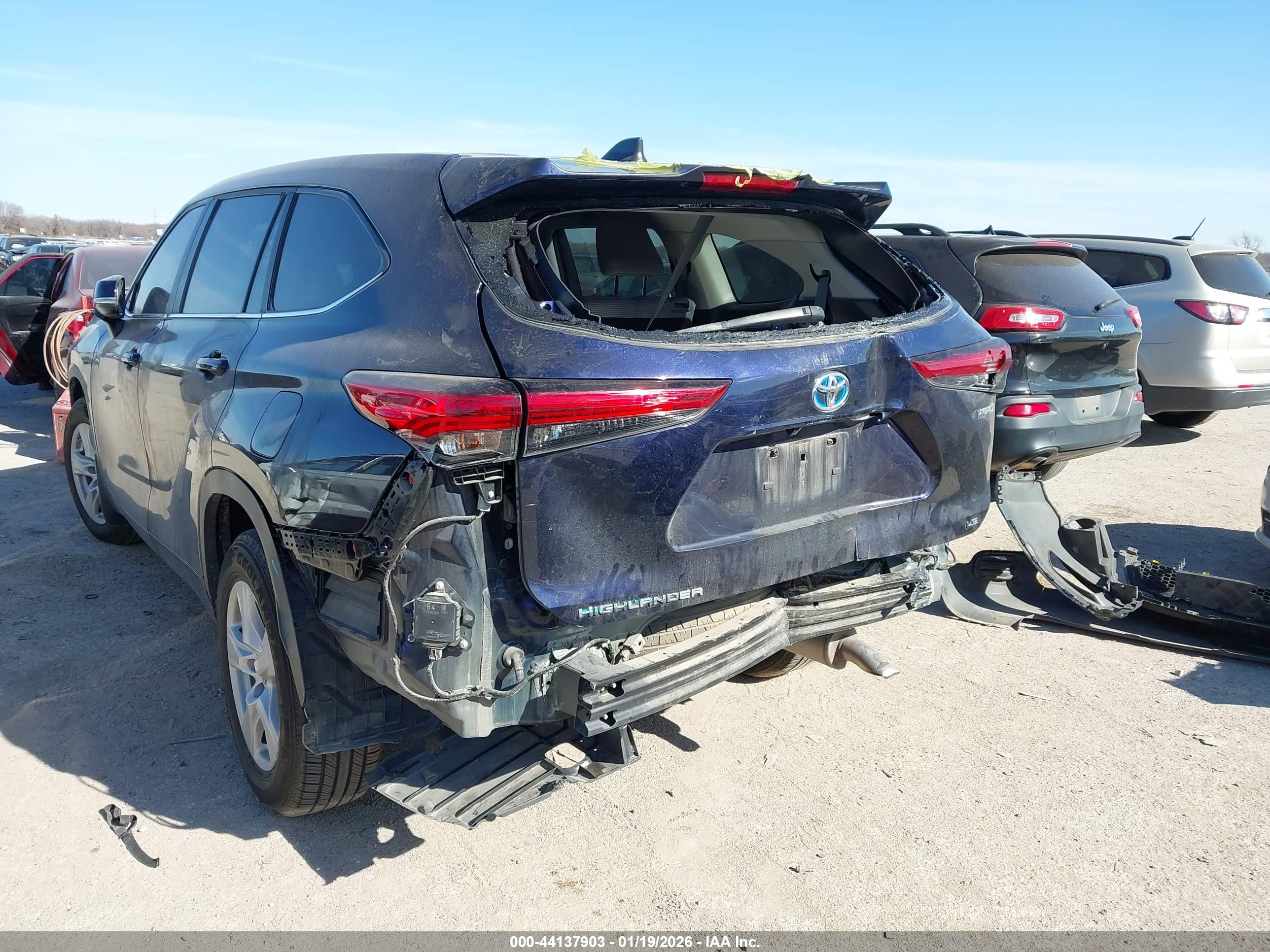 TOYOTA HIGHLANDER image 6