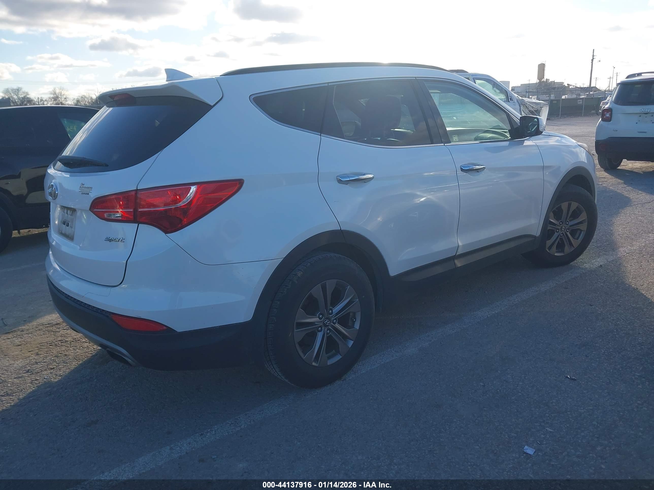 HYUNDAI SANTA image 4