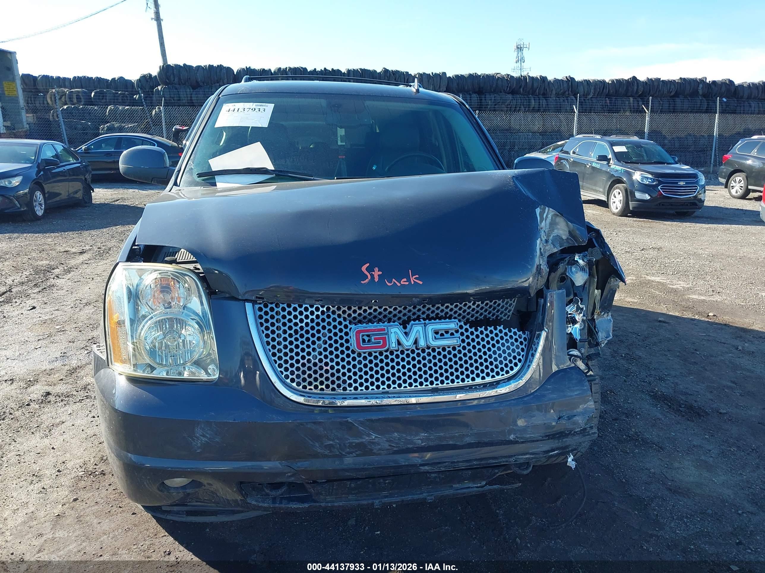 GMC YUKON image 6