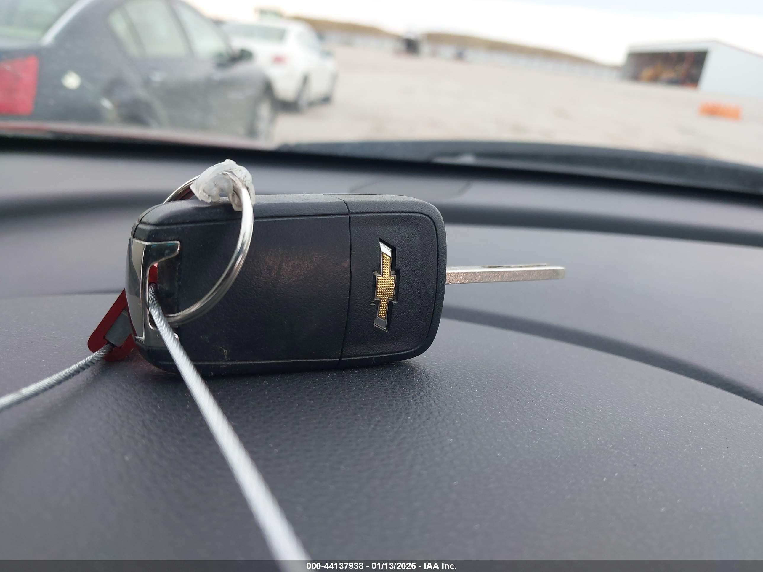 CHEVROLET EQUINOX image 11