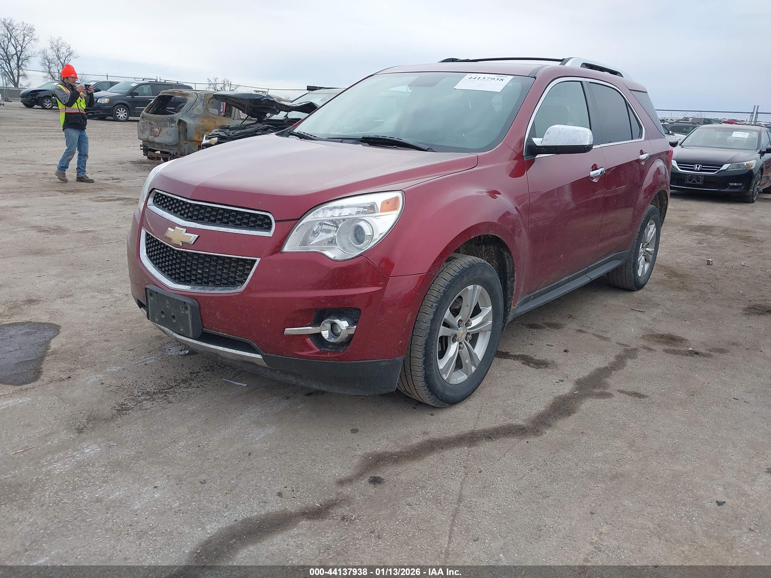 CHEVROLET EQUINOX image 2
