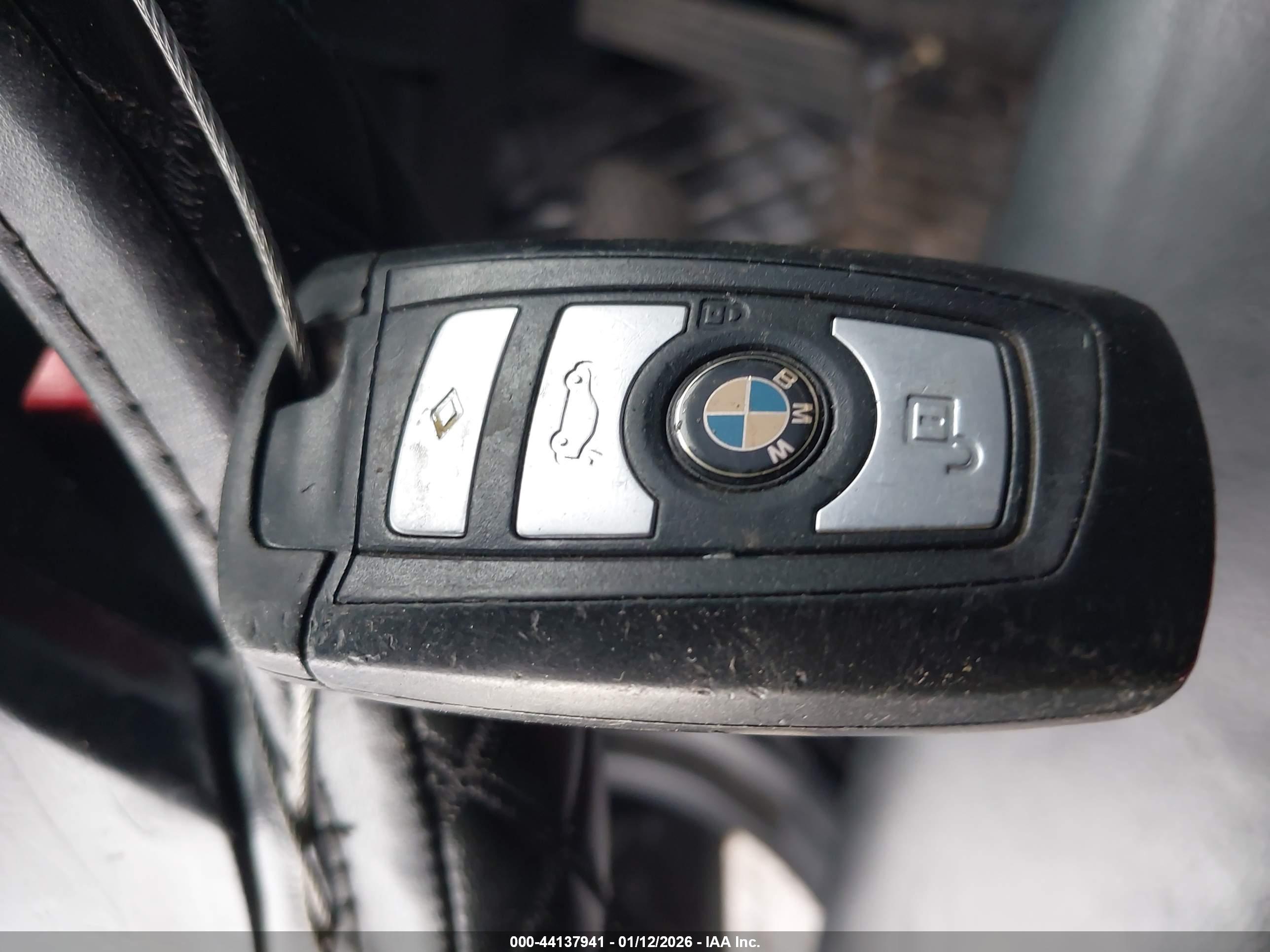 BMW 550I image 11