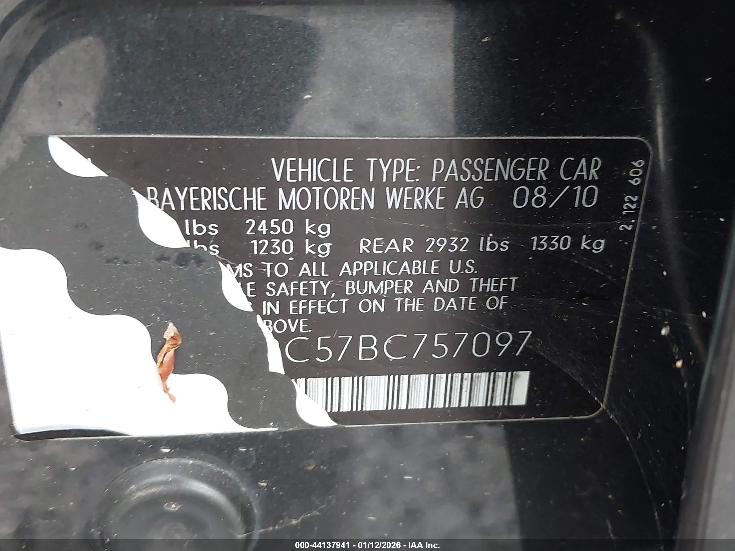 BMW 550I image 9