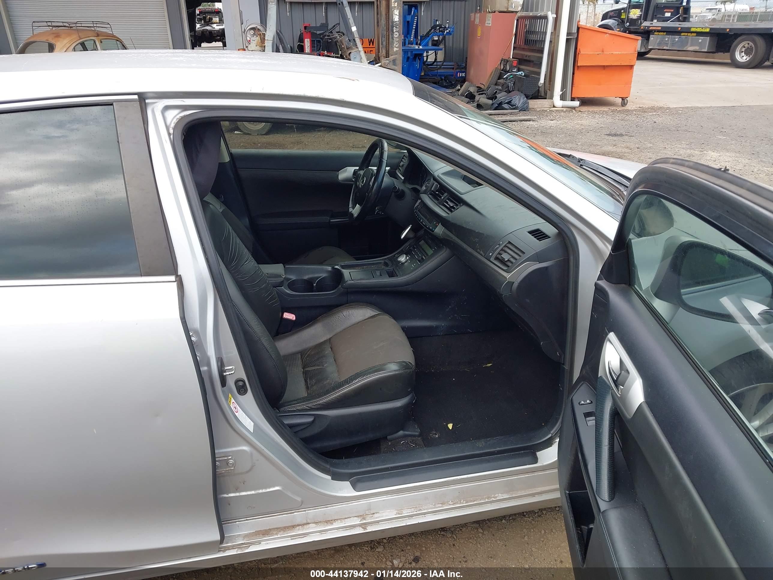 LEXUS CT image 5
