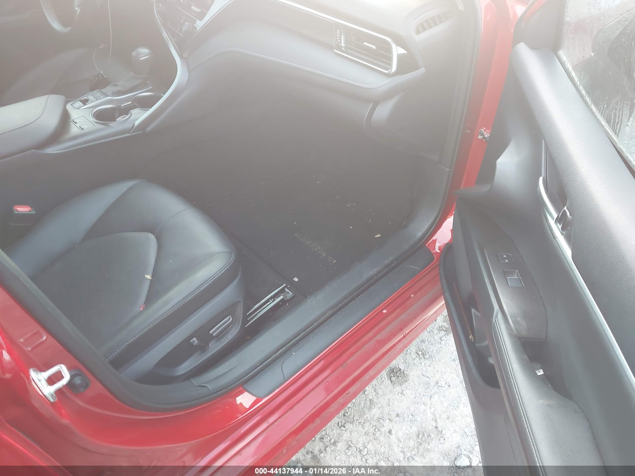 TOYOTA CAMRY image 5