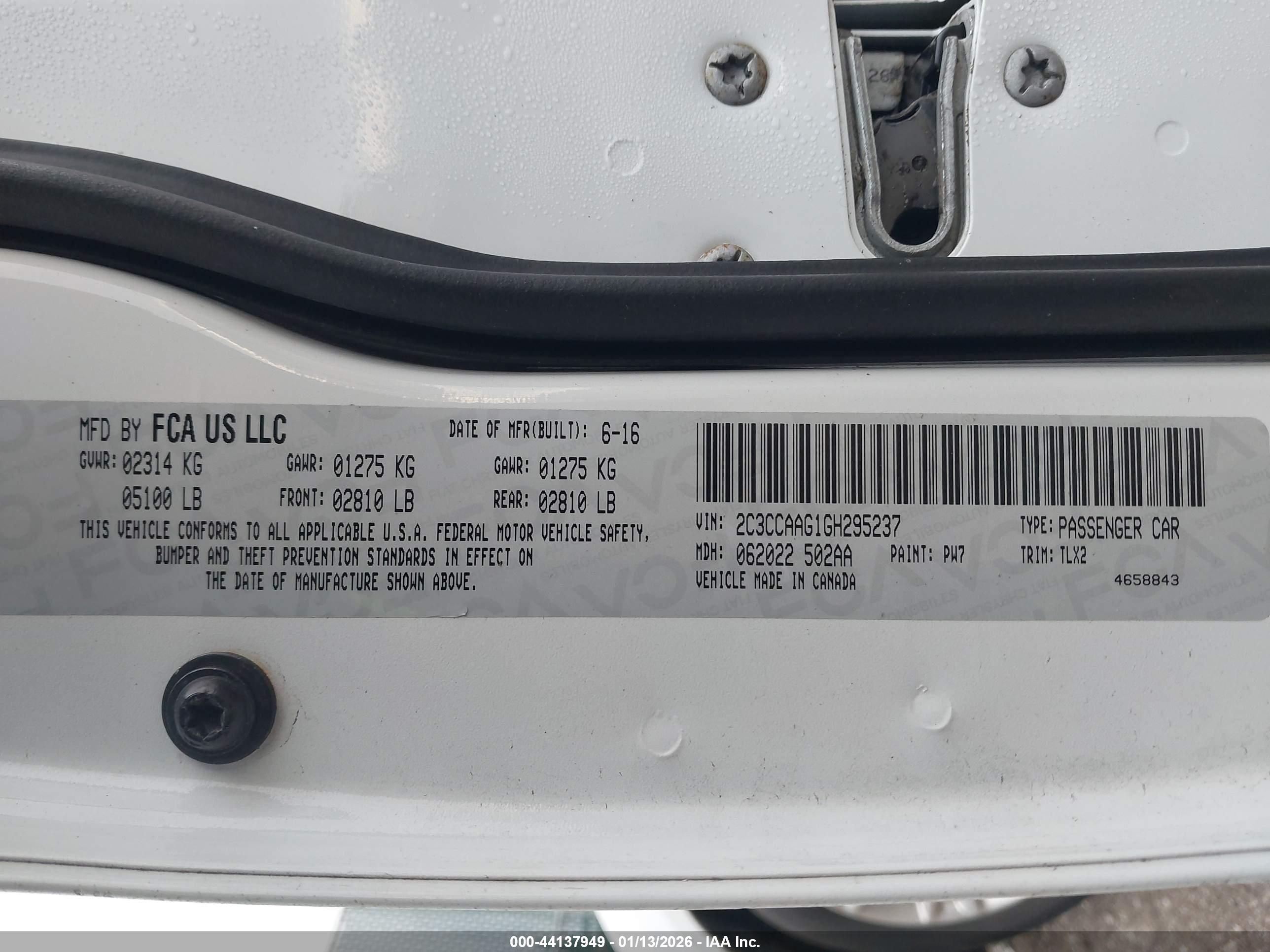CHRYSLER 300 image 9