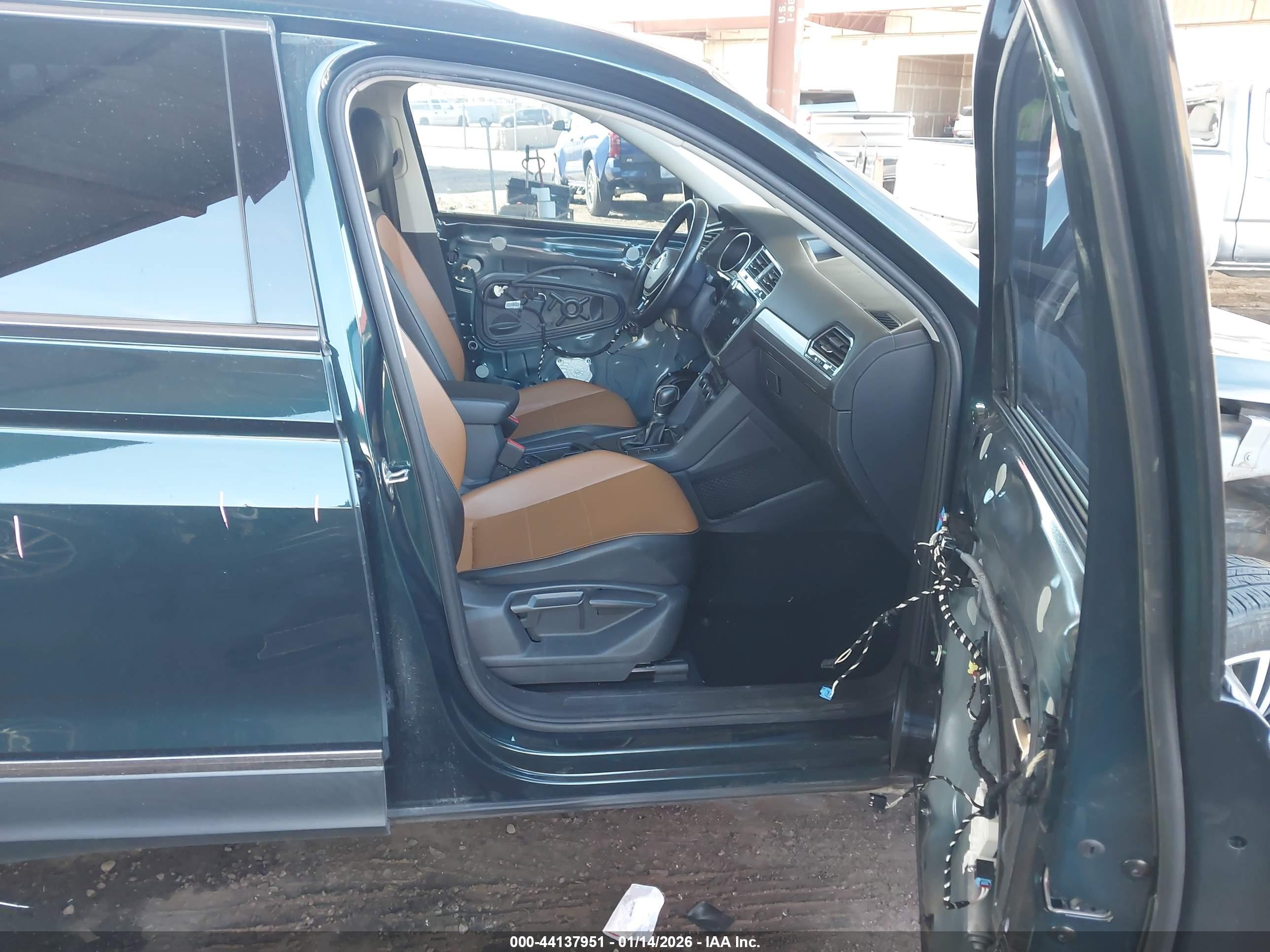 VOLKSWAGEN TIGUAN image 5