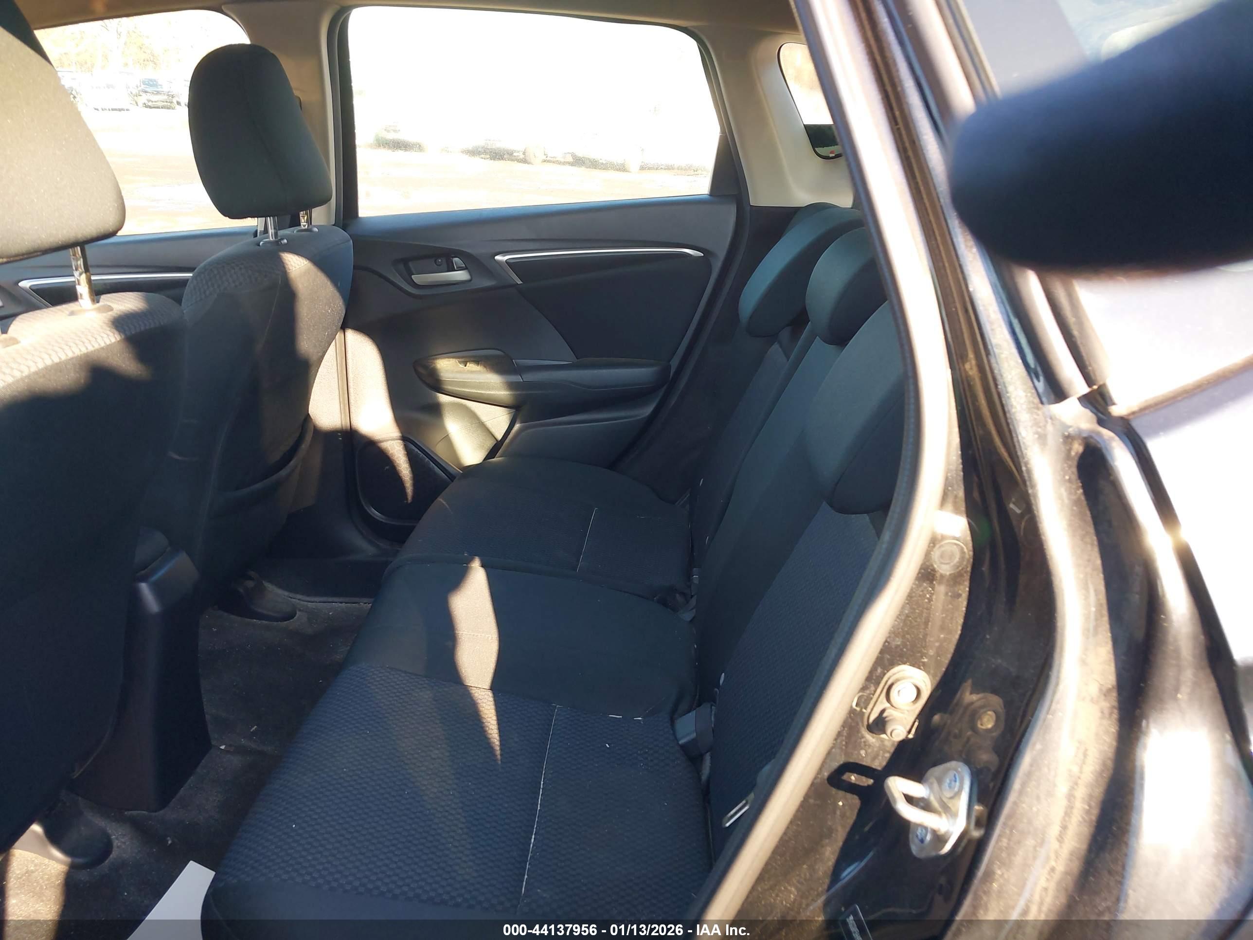 HONDA FIT image 8