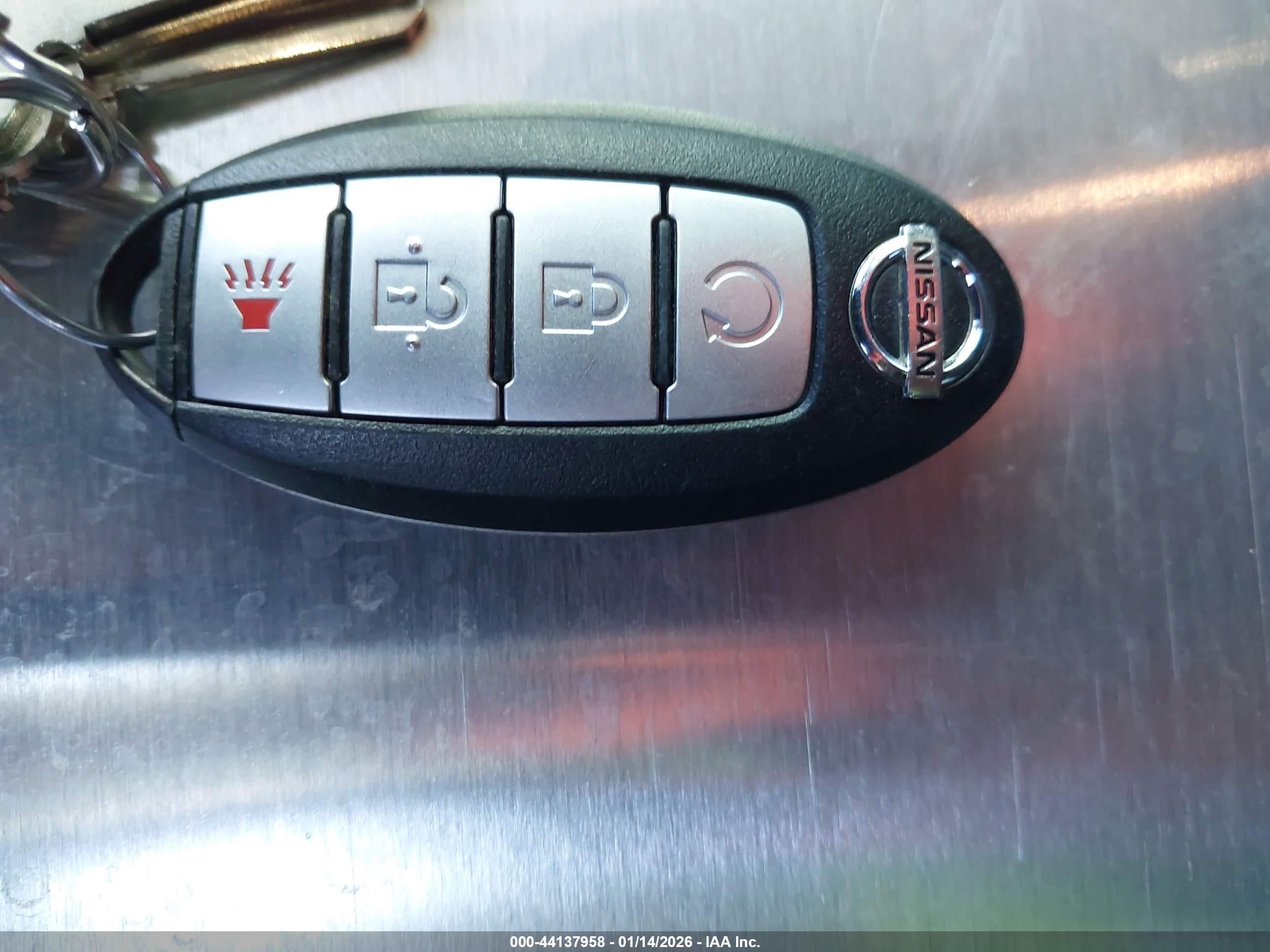 NISSAN ROGUE image 11