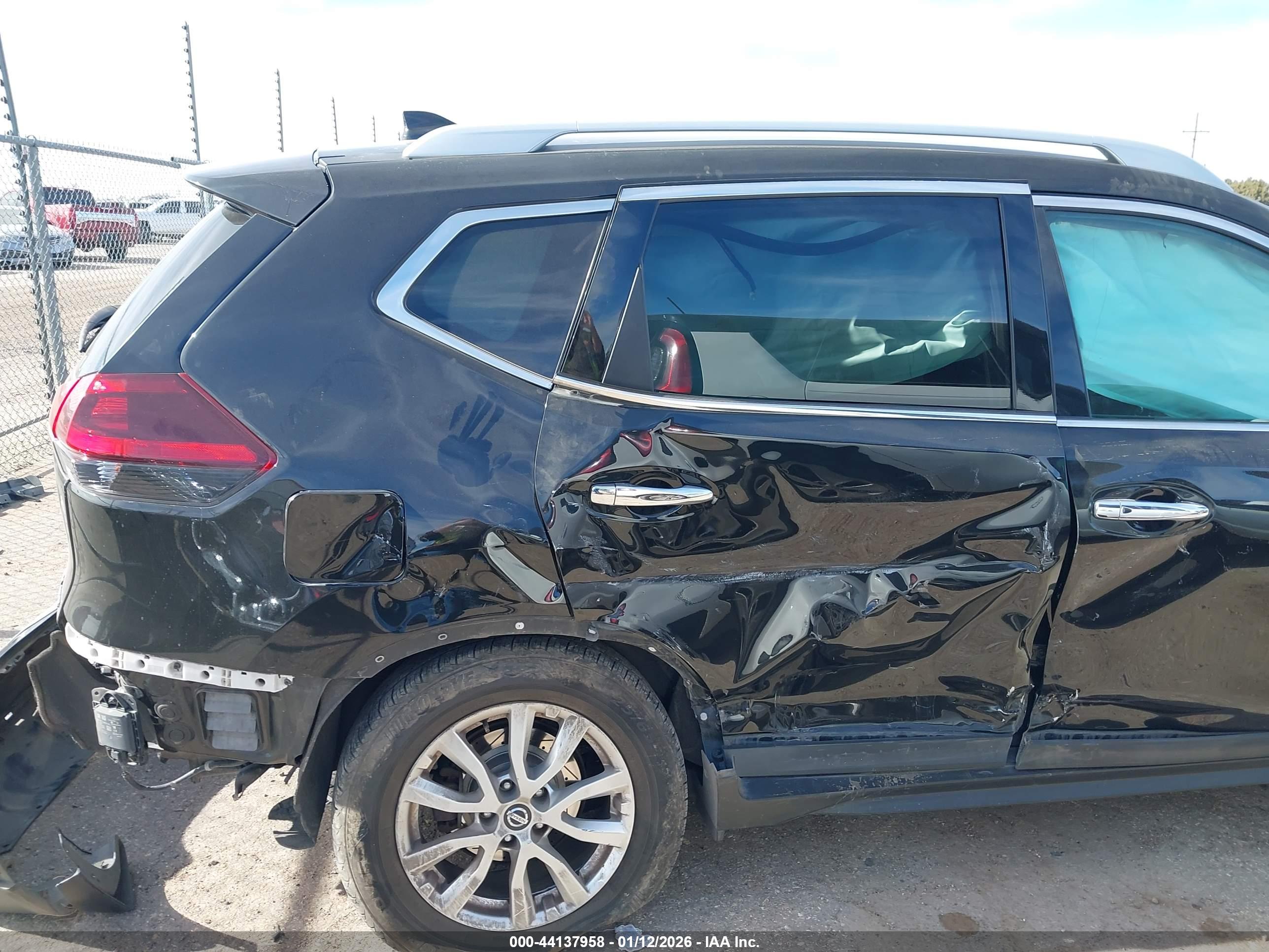 NISSAN ROGUE image 6
