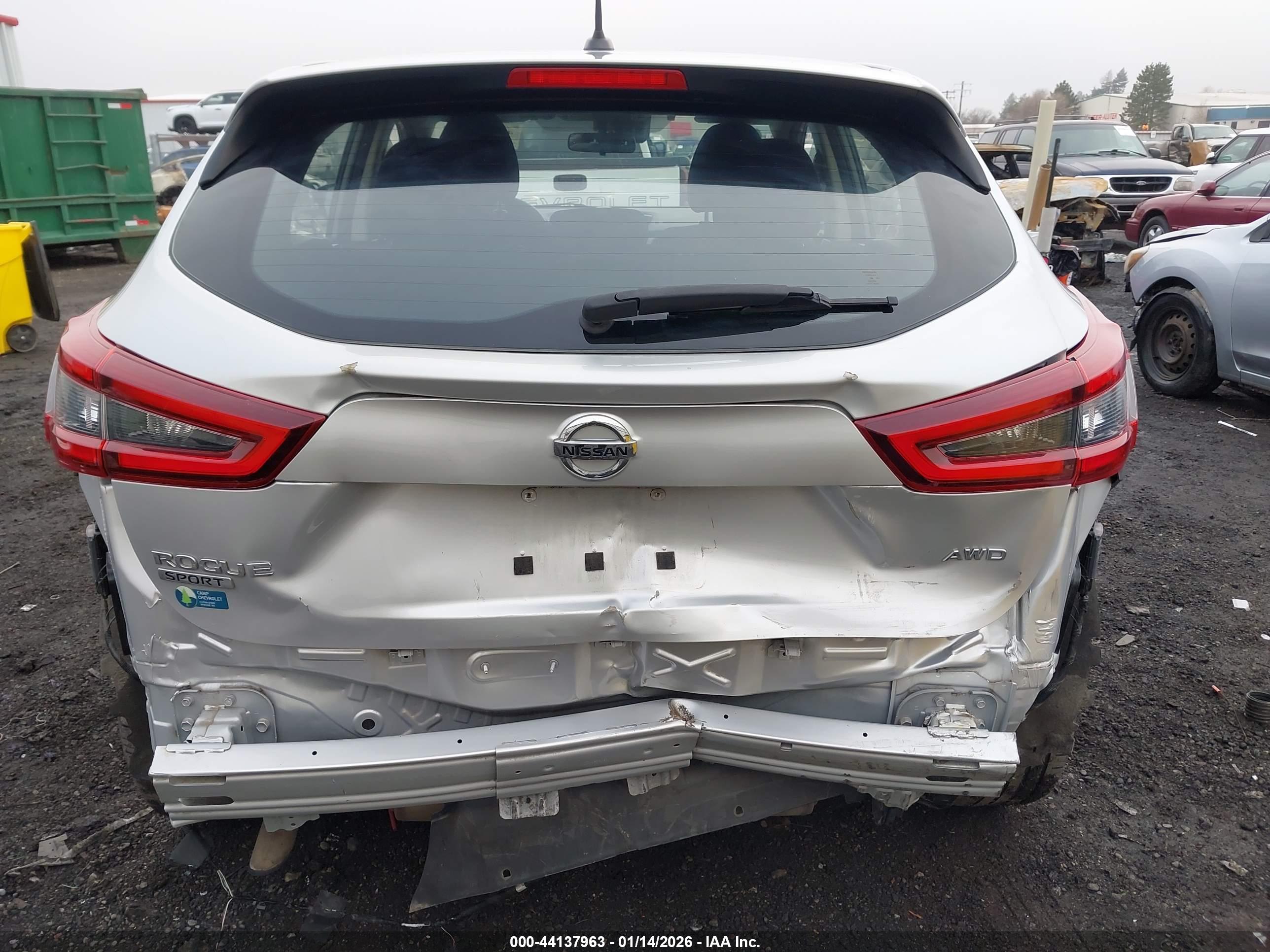 NISSAN ROGUE image 6