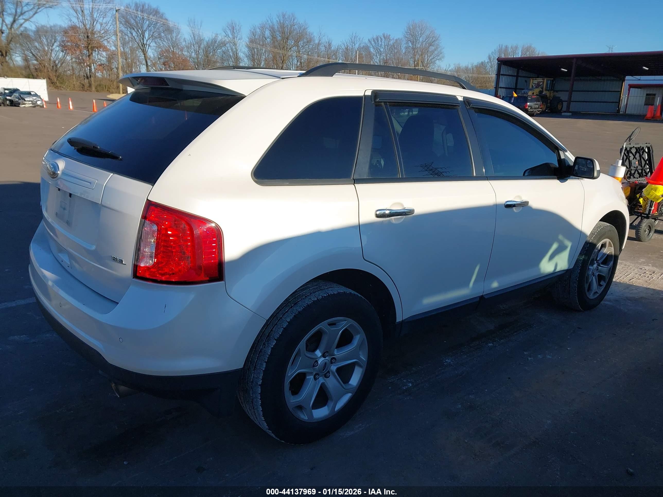 FORD EDGE image 4