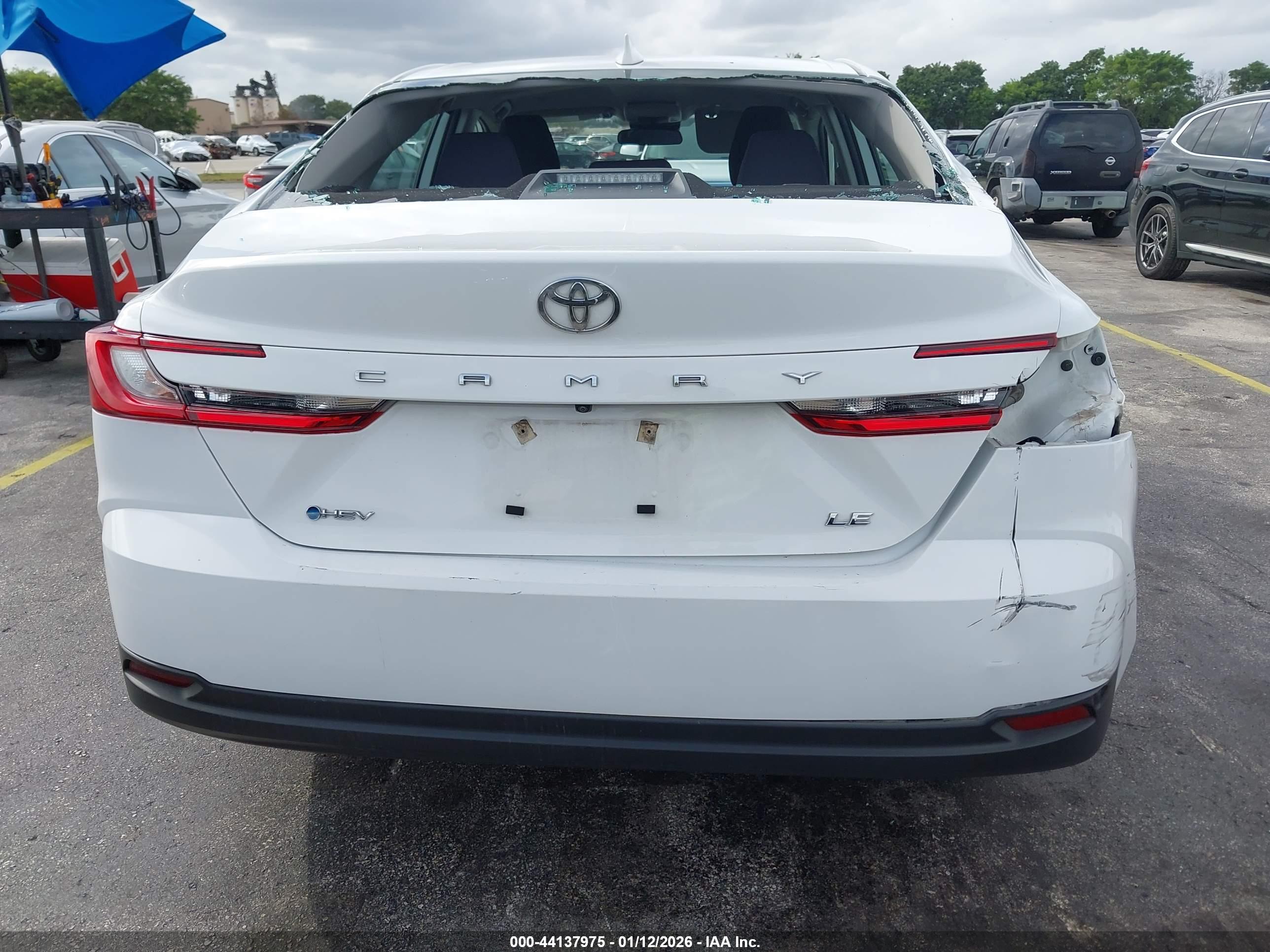 TOYOTA CAMRY image 6