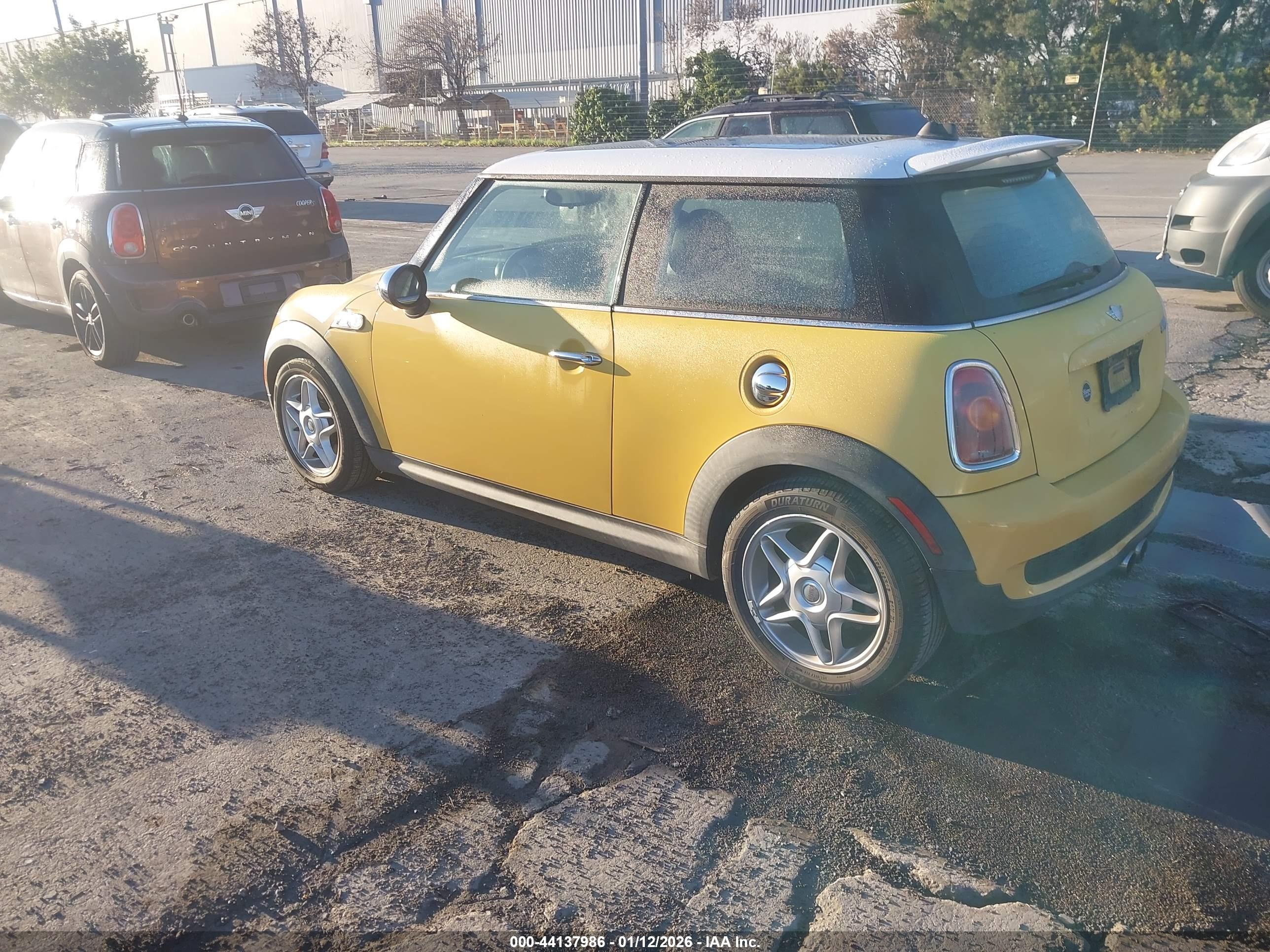 MINI COOPER image 3