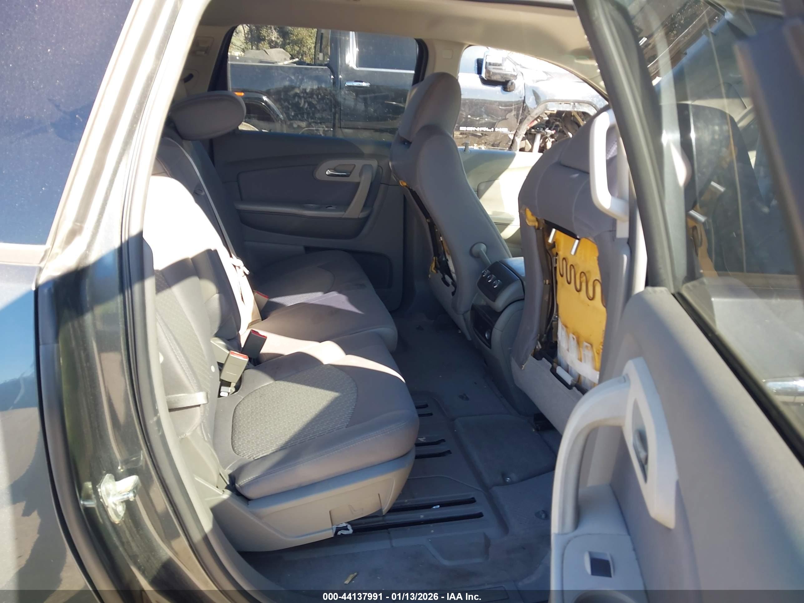CHEVROLET TRAVERSE image 8